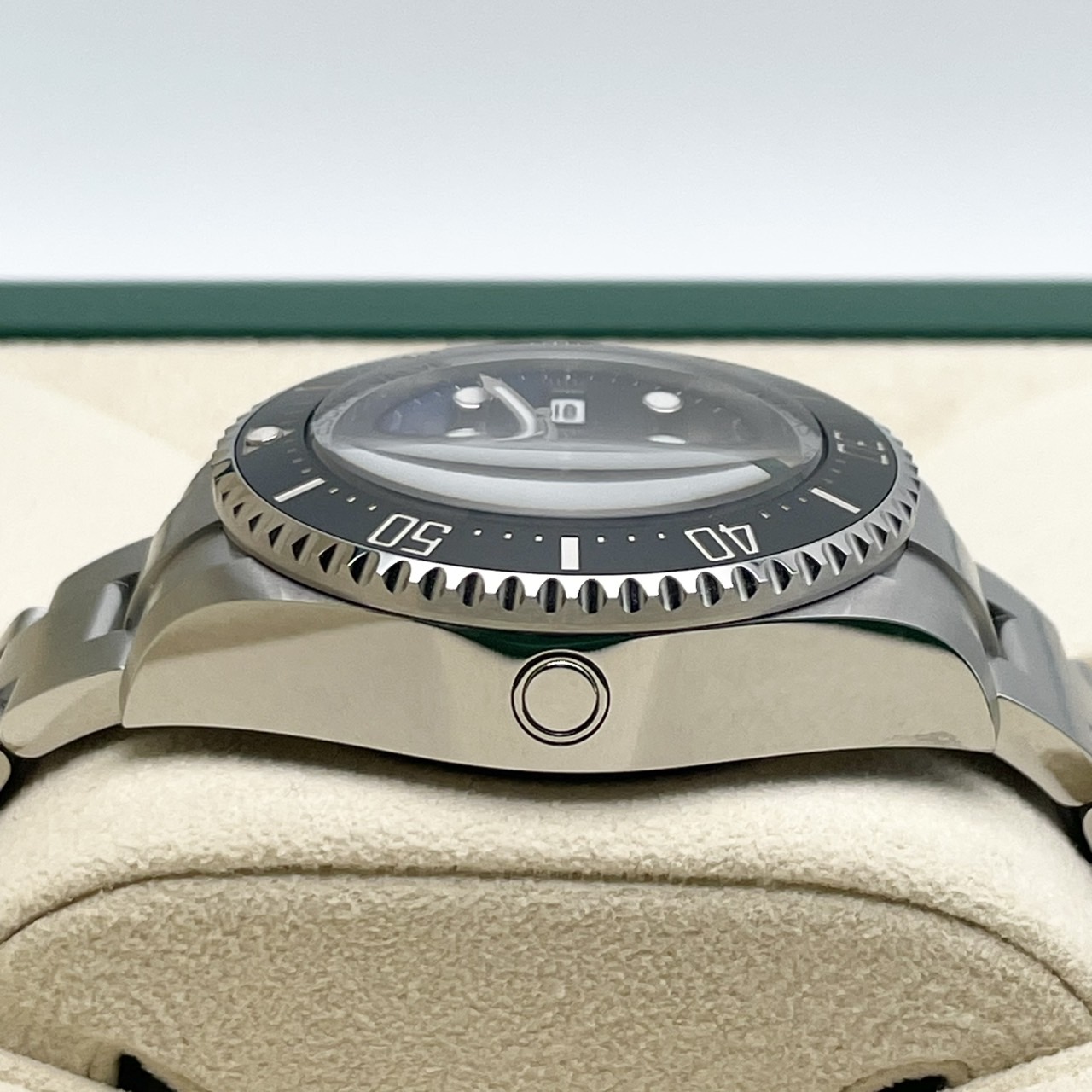 ロレックス ディープシー 136660 Dブルー オイスターブレスレット 44mm