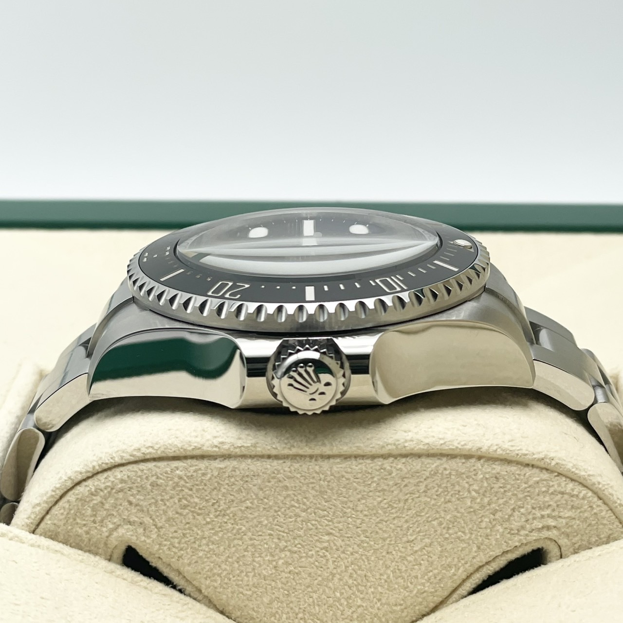 ロレックス ディープシー 136660 Dブルー オイスターブレスレット 44mm