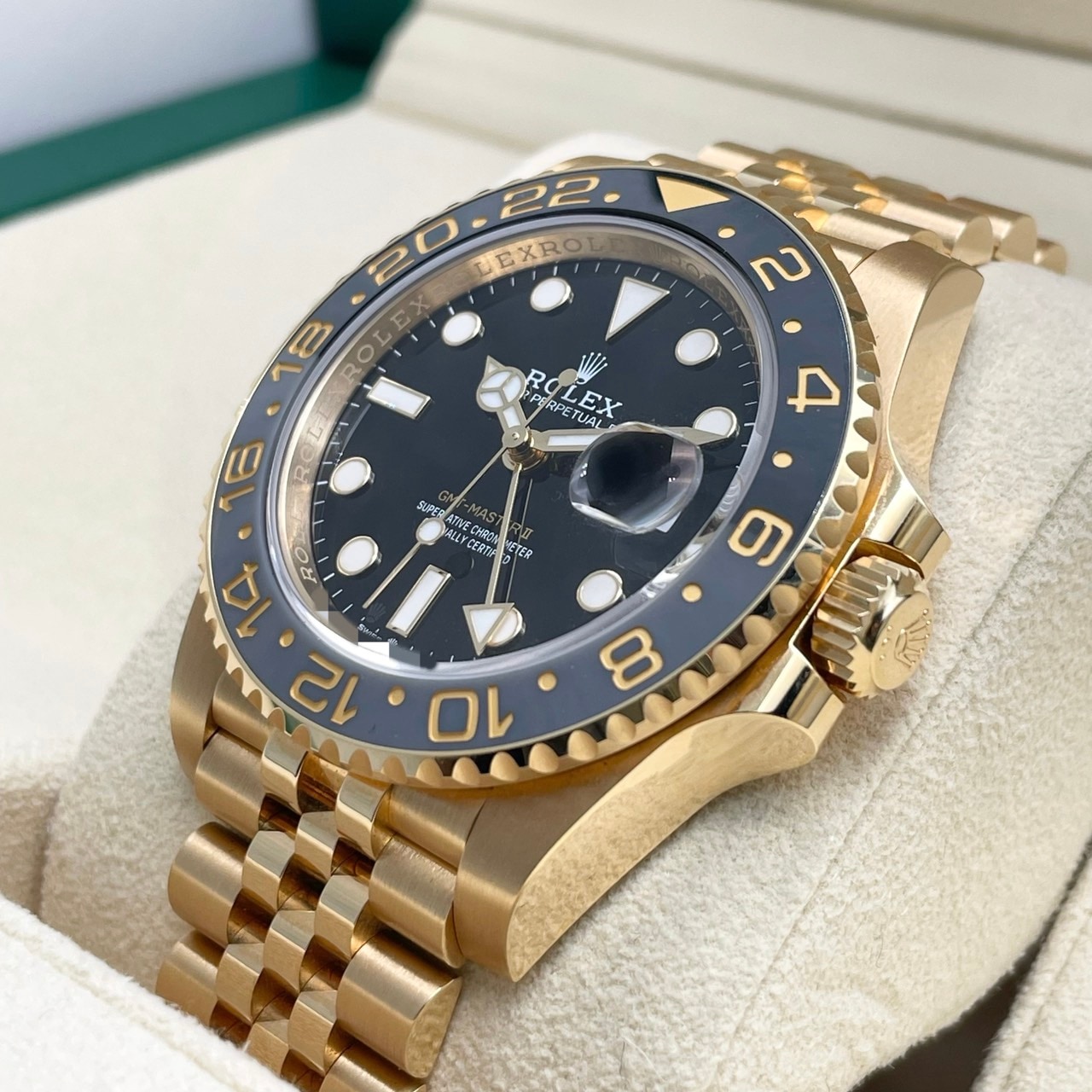 ロレックス GMTマスターII 126718GRNR イエローゴールド