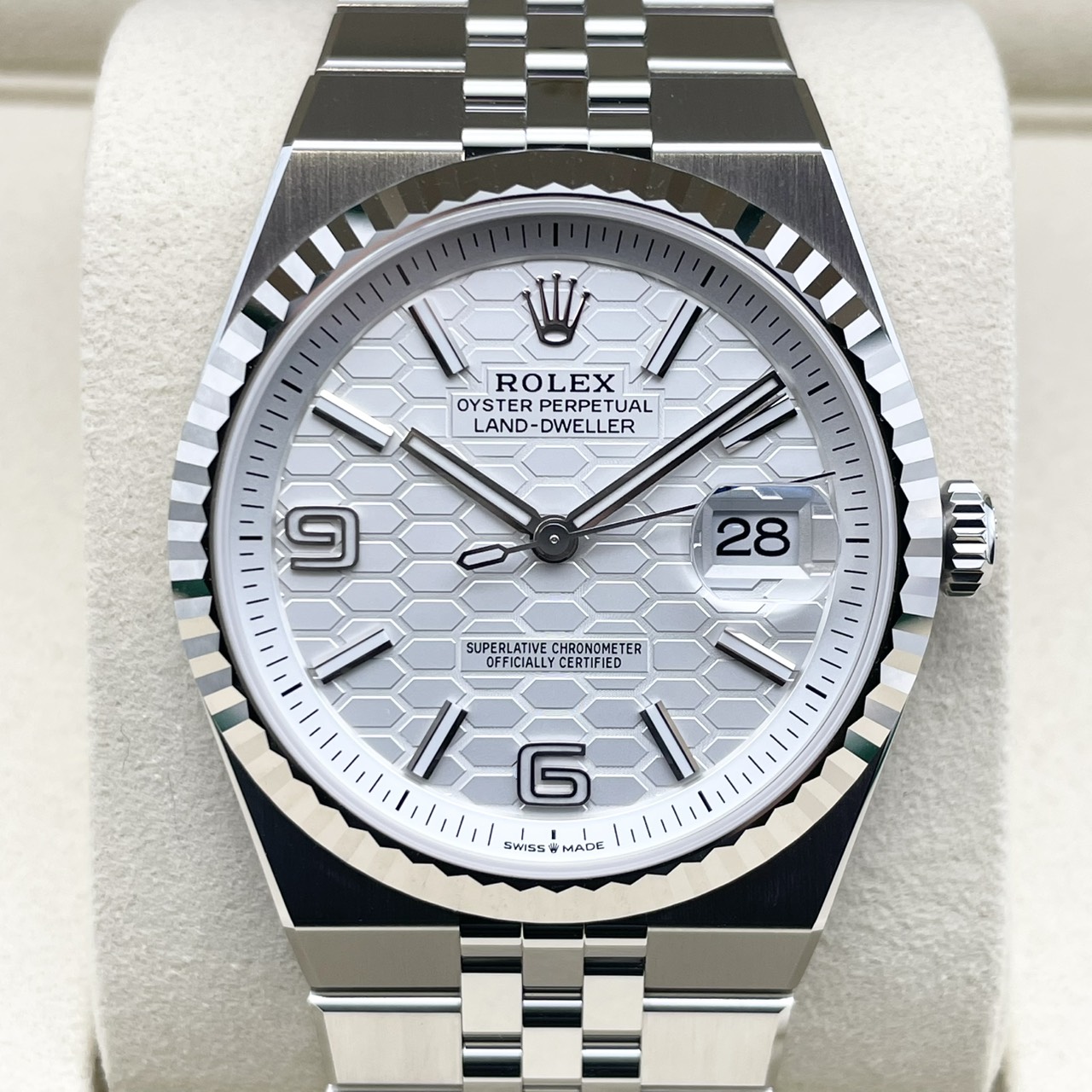 【保証書日付2026年1月！】 ロレックス ランドドゥエラー 127334 インテンスホワイト ハニカムモチーフ 40mm