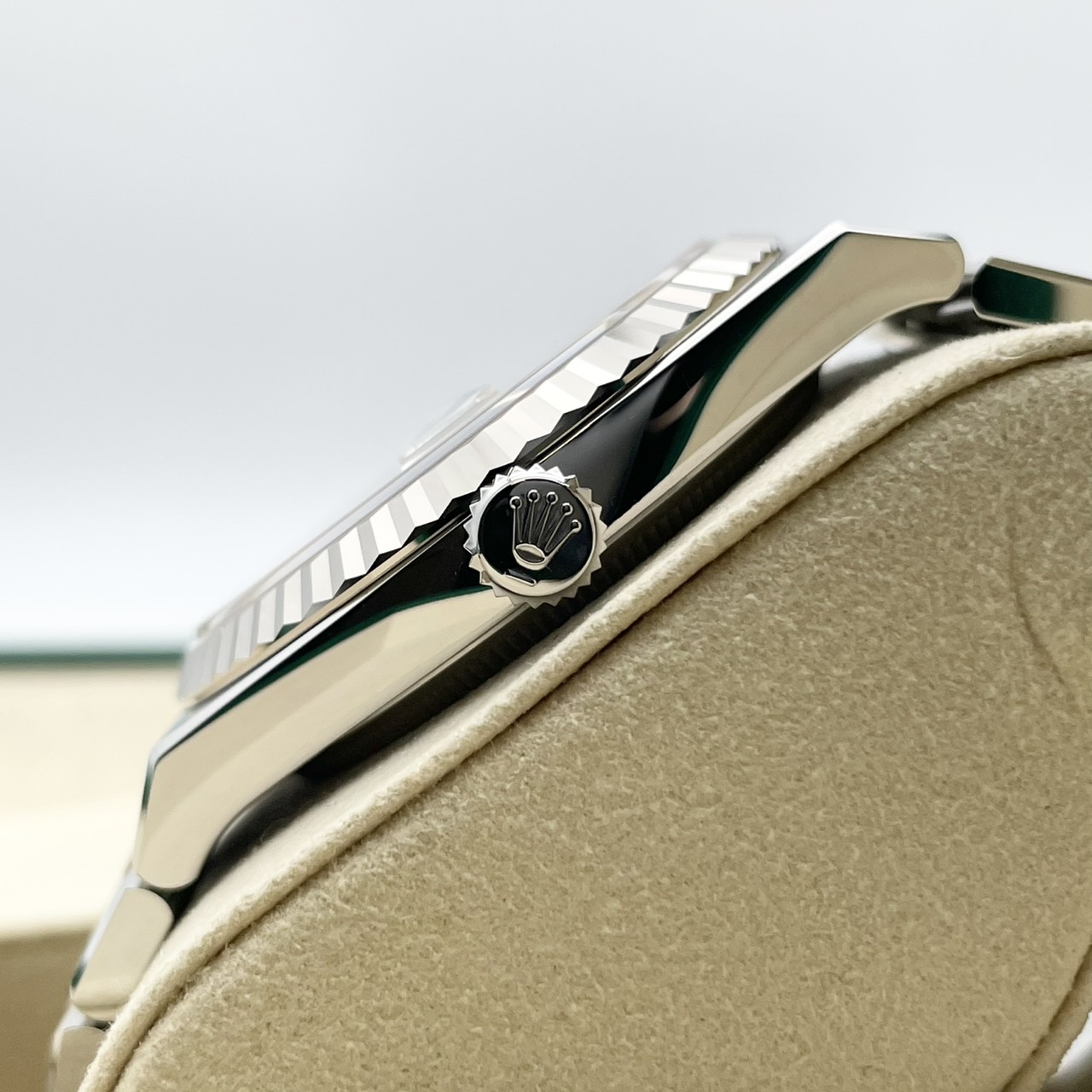 【保証書日付2026年1月！】 ロレックス ランドドゥエラー 127334 インテンスホワイト ハニカムモチーフ 40mm