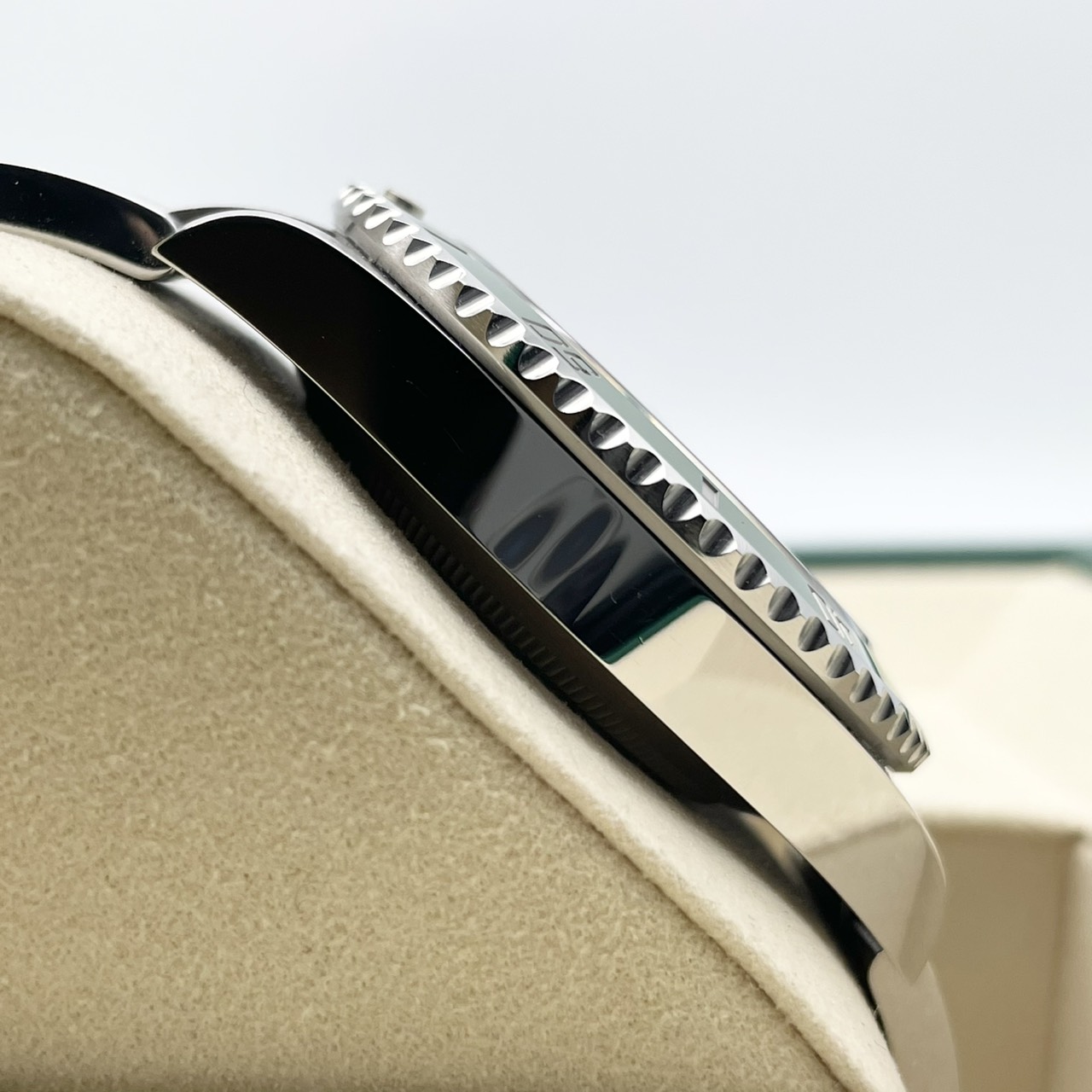 ロレックス サブマリーナ デイト 126610LV ブラック 41mm