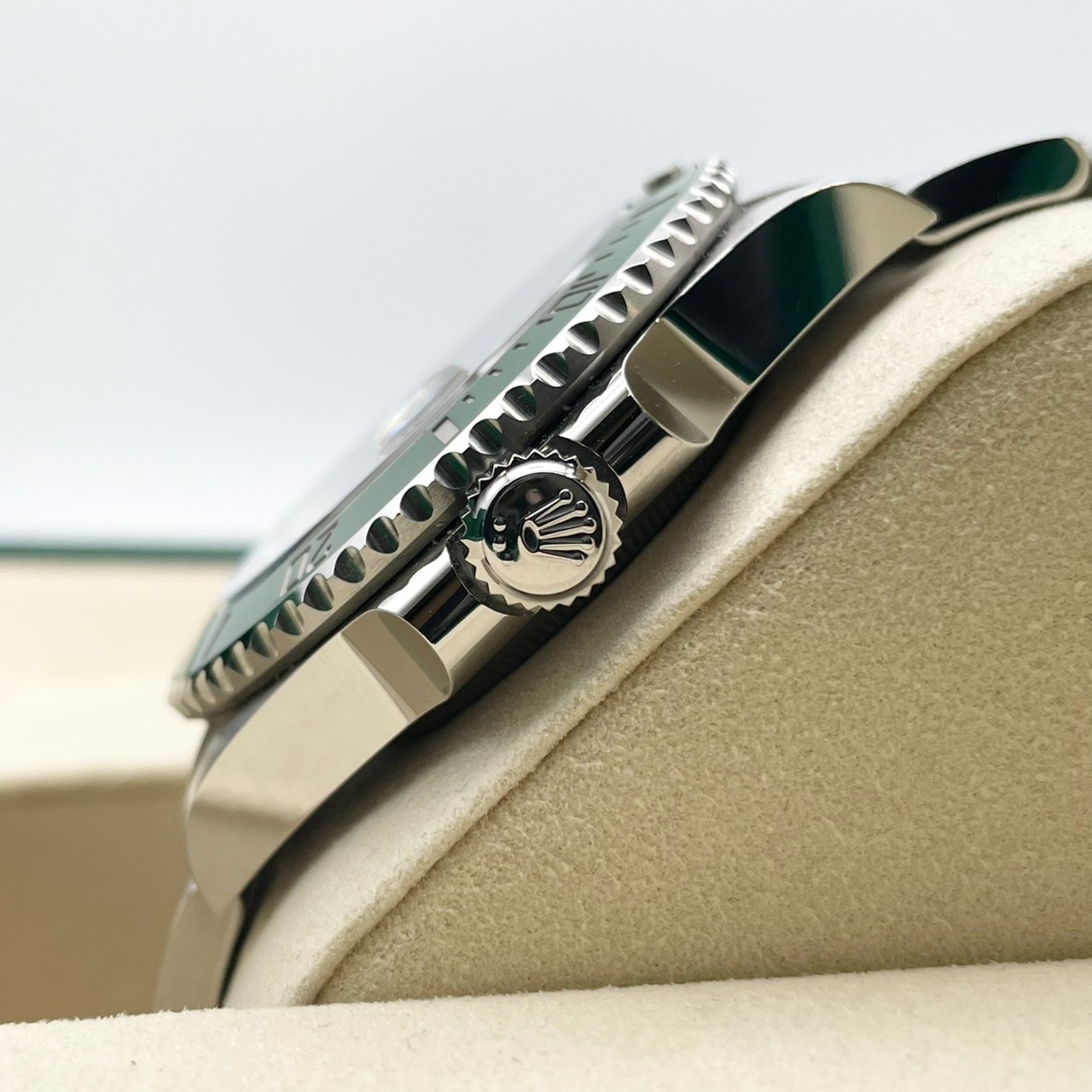 ロレックス サブマリーナ デイト 126610LV ブラック 41mm
