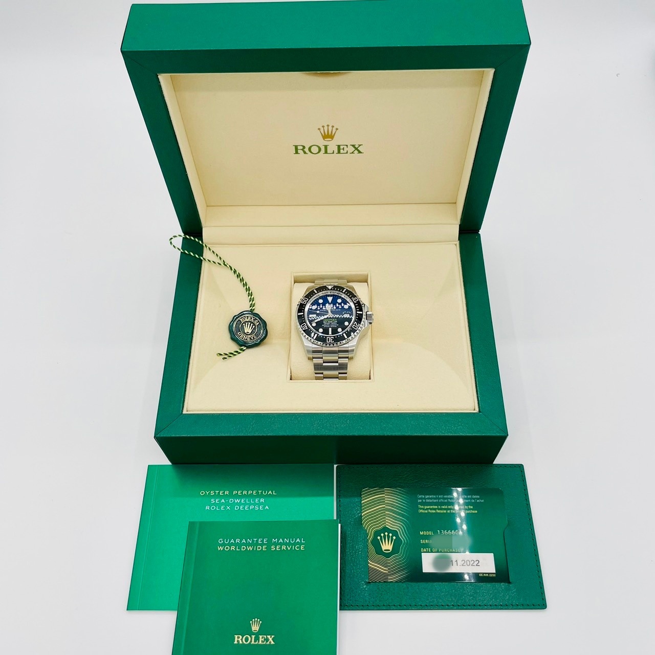 ロレックス シードゥエラー 136660 オイスターブレスレット Dブルー