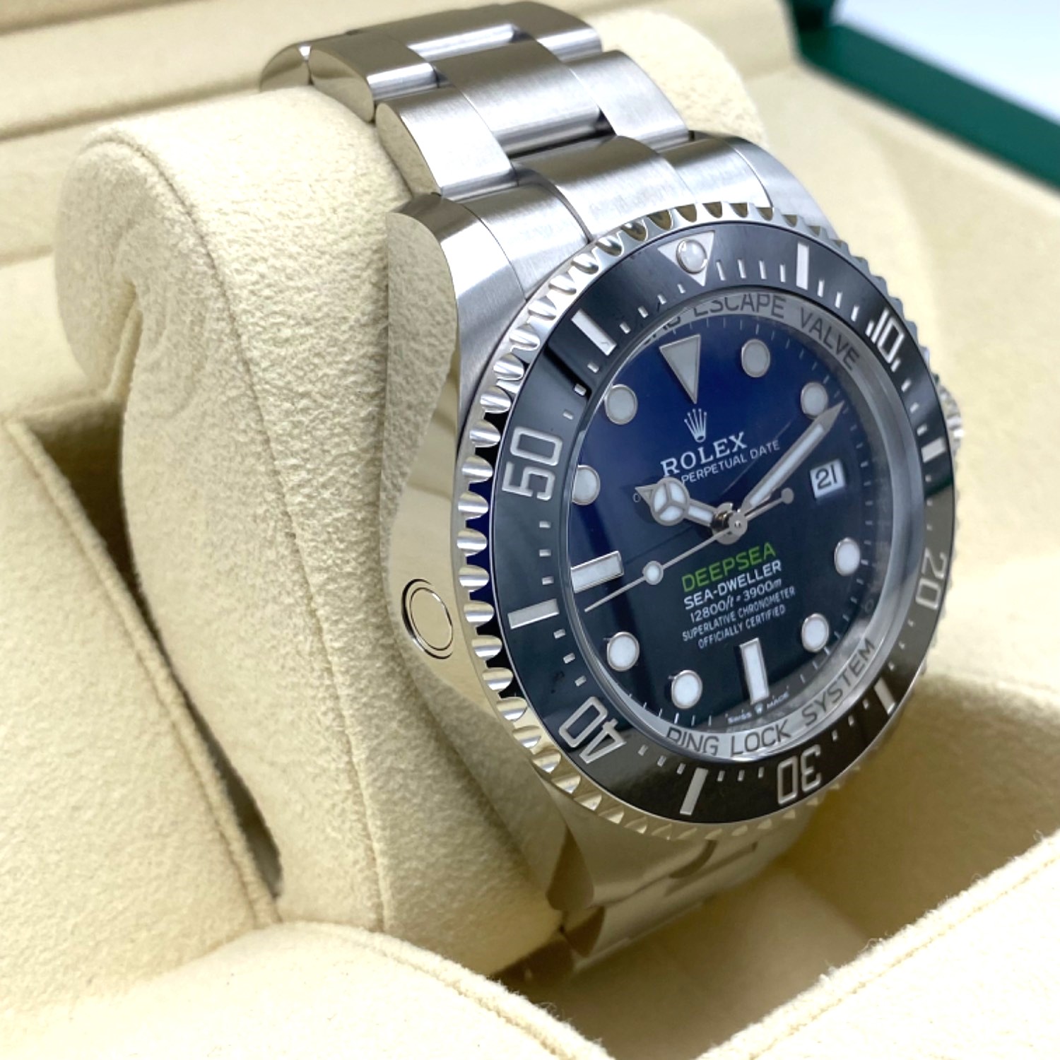 ロレックス シードゥエラー136660 ステンレススチール オイスターブレスレット　Dブルー　44ｍｍ