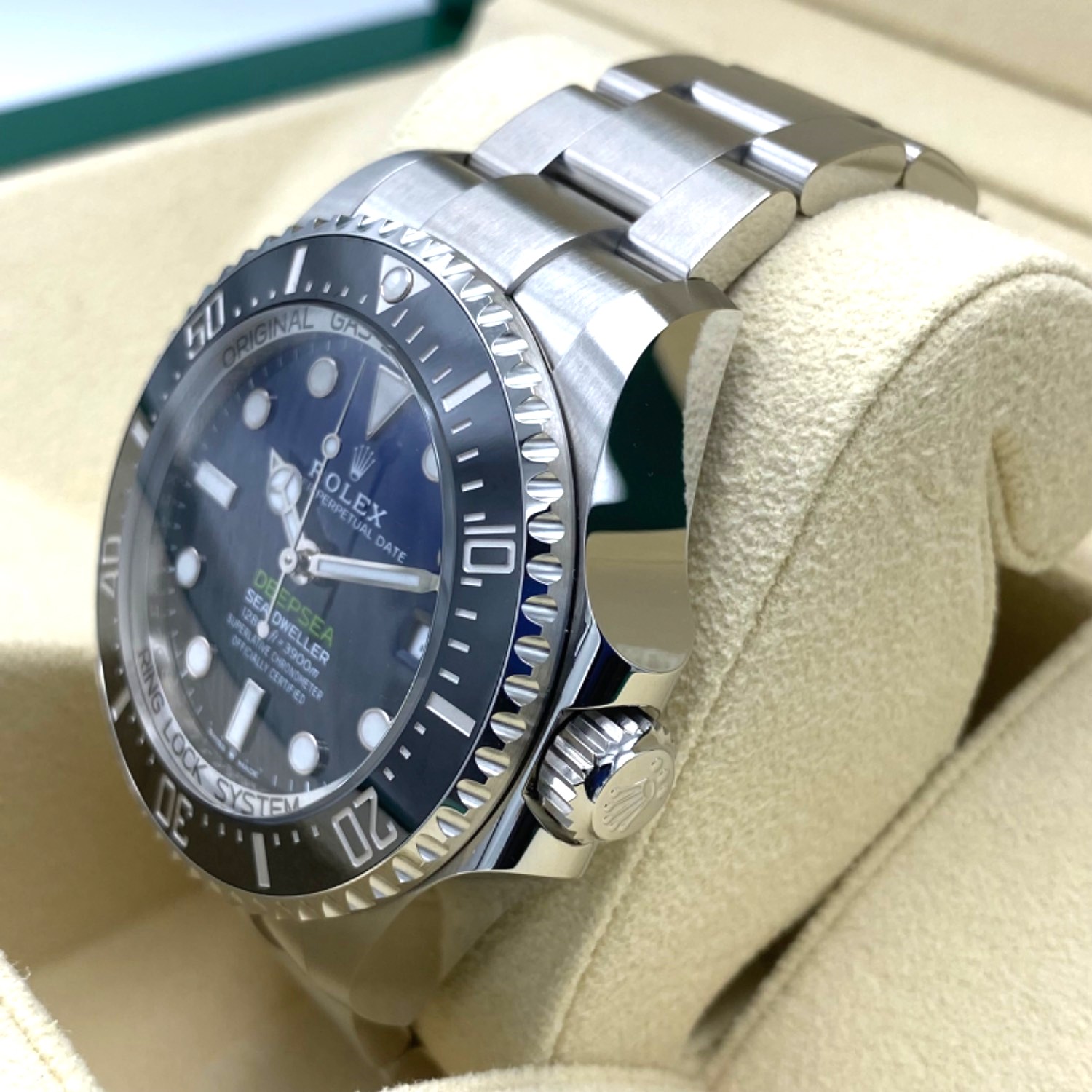 ロレックス シードゥエラー136660 ステンレススチール オイスターブレスレット　Dブルー　44ｍｍ