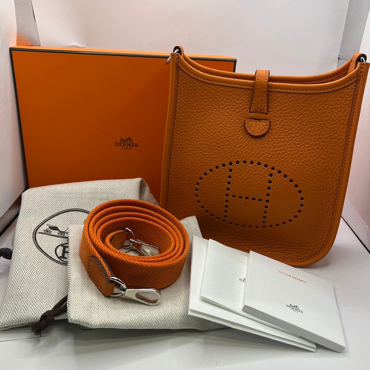 ❤未使用品❤エヴリンTPM オレンジ シルバー金具 エルメス B刻印 エブリン エルメス エヴリン TPM トリヨンクレマンス オレンジ シルバー