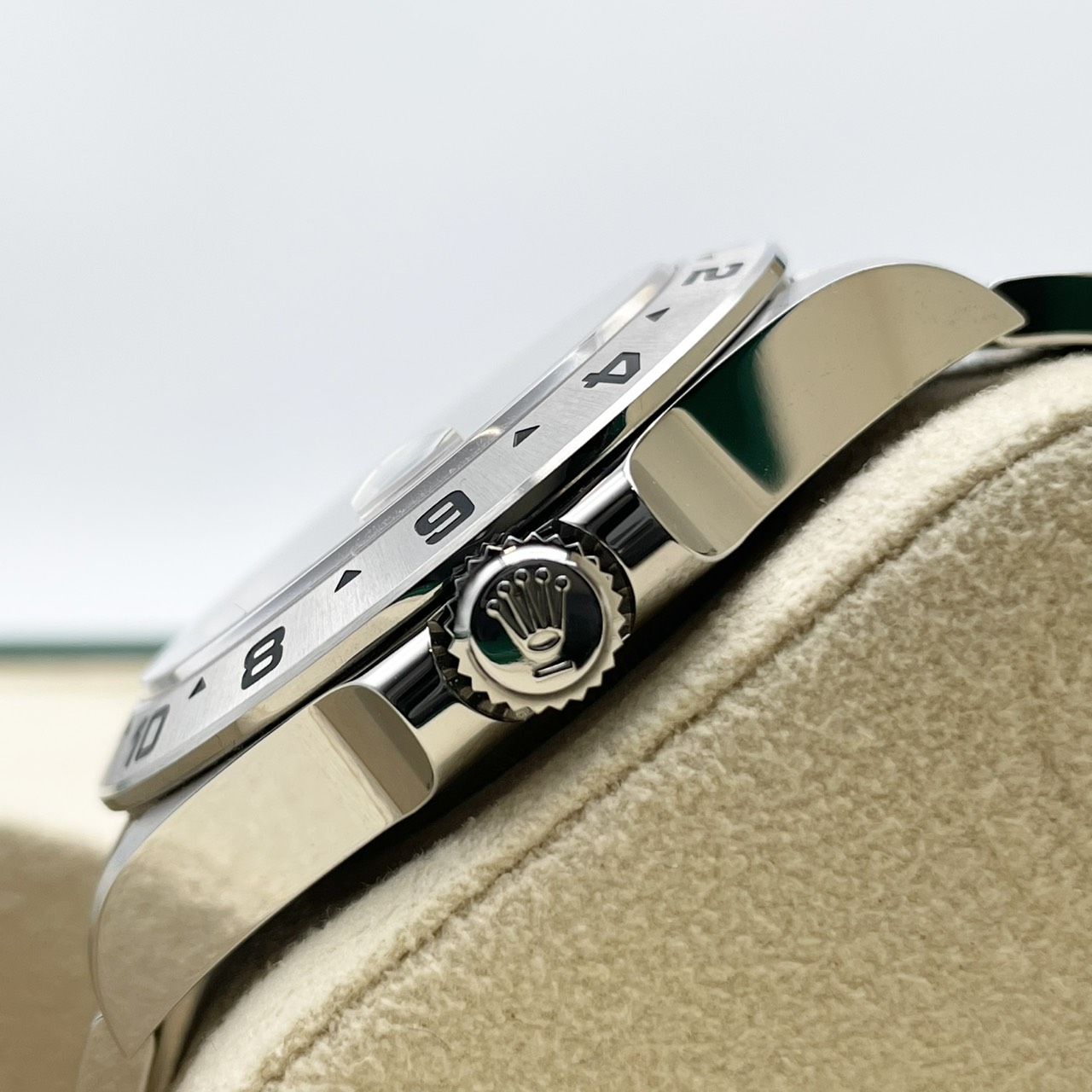 ロレックス エクスプローラーII 226570 ブラック  42mm