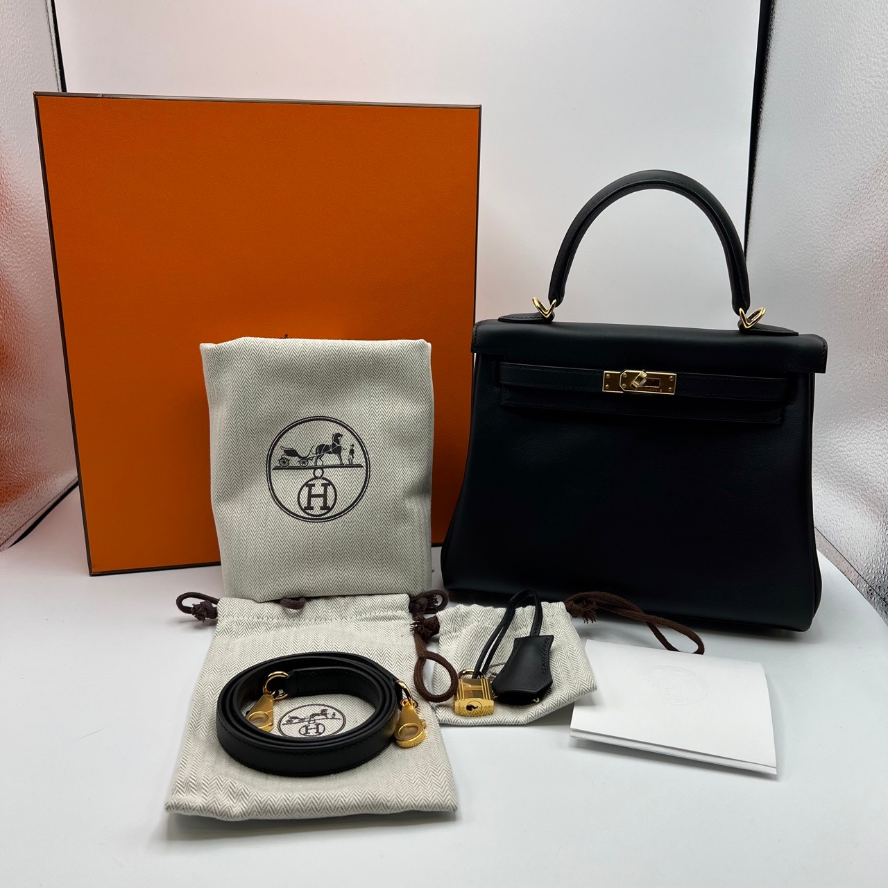 エルメス ケリー25 ノワール スイフト ゴールド金具 U刻印