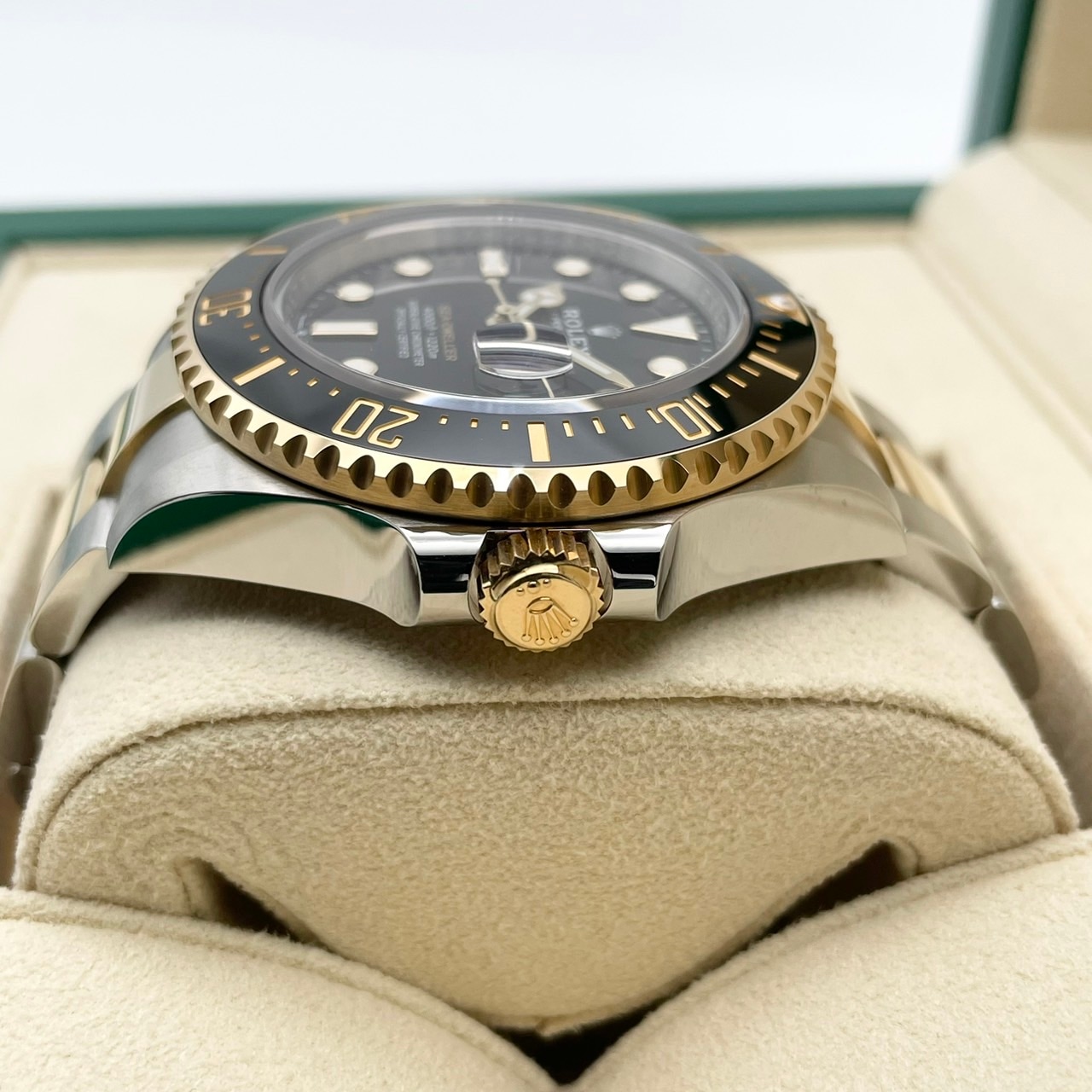 ロレックス シードゥエラー 126603 ブラック 43mm