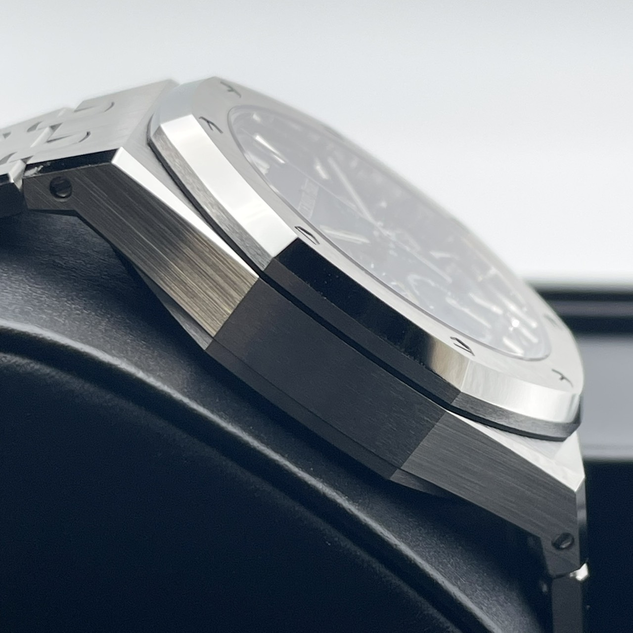 オーデマピゲ ロイヤルオーク 26715ST.OO.1356ST.01 ナイトブルー 38mm