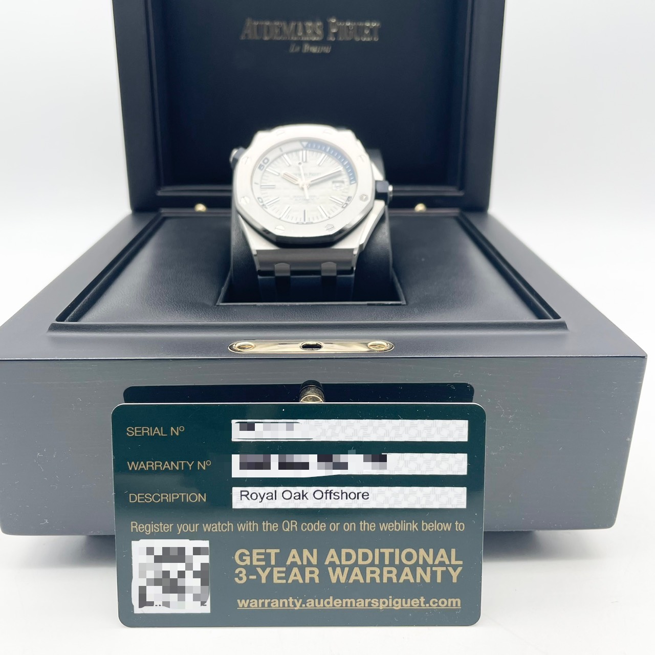 オーデマピゲ ロイヤルオークオフショア 15710ST.OO.A010CA.01 ホワイト 42mm