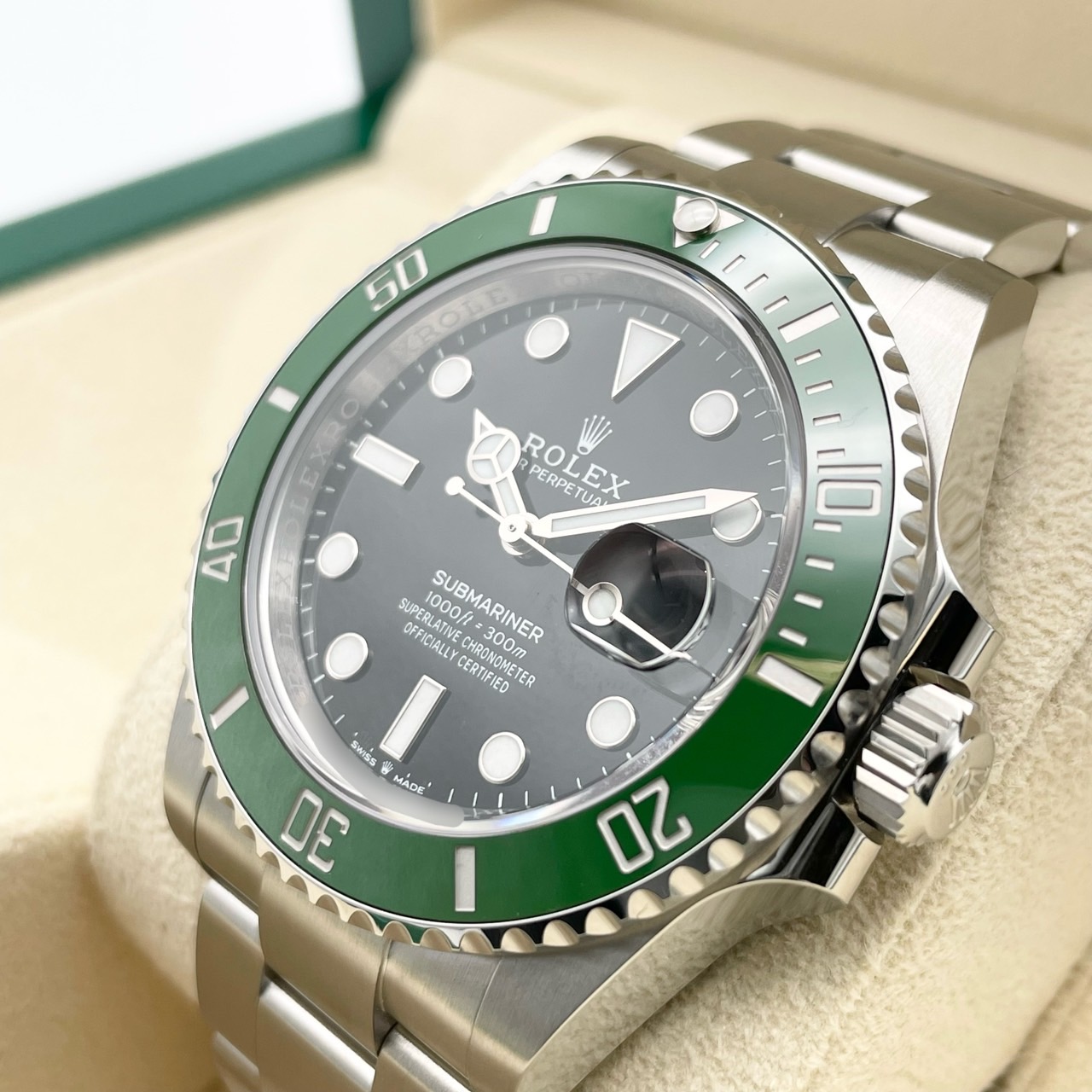 ロレックス サブマリーナ デイト 126610LV ブラック 41mm