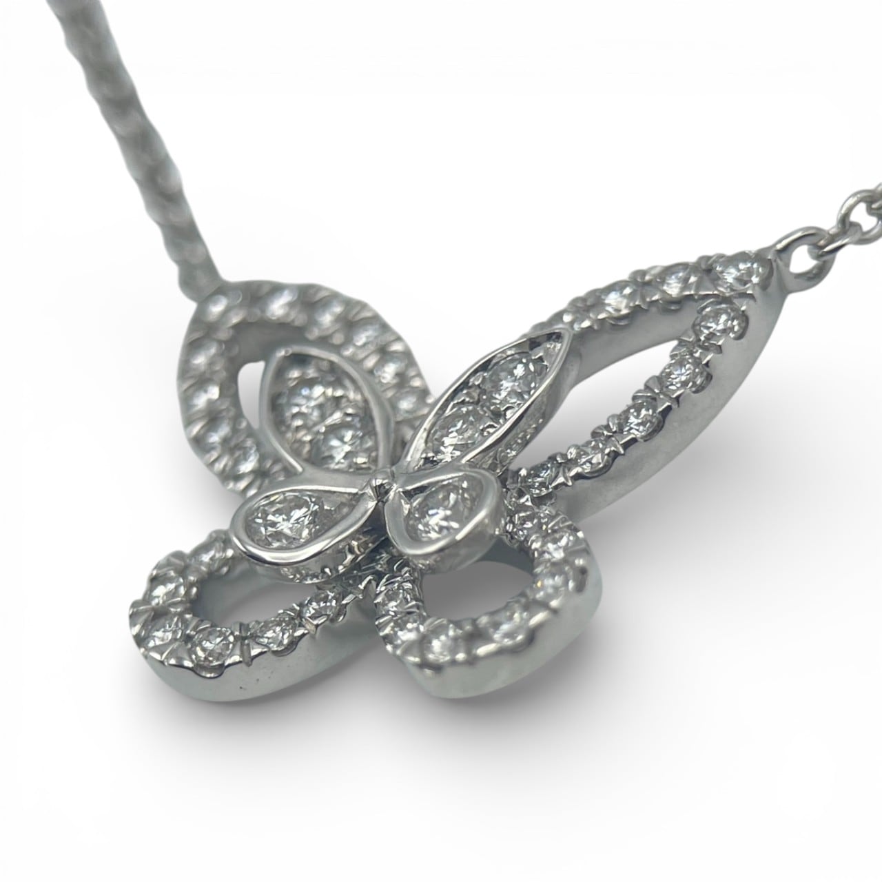 グラフ バタフライ シルエット ダイヤモンド ミニ ペンダント RGP695 ホワイトゴールド 46cm