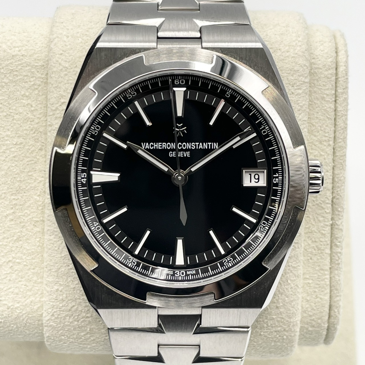 【定価4,488,000円！】ヴァシュロンコンスタンタン オーヴァーシーズ 4520V/210A-B483 ステンレススチール ブラック 41mm