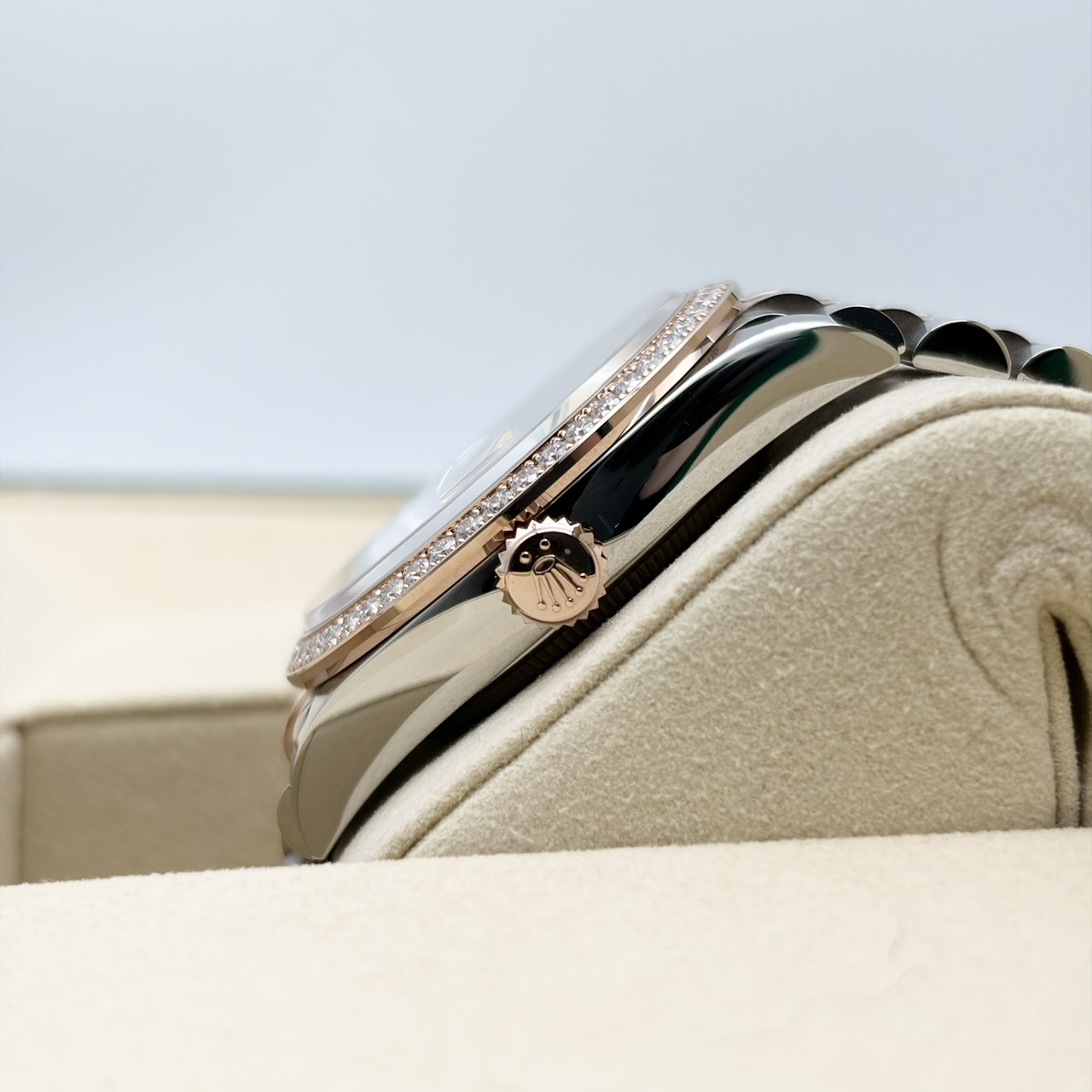 【保証書日付2026年2月】 ロレックス デイトジャスト 126281RBR ホワイトシェル ジュビリーブレスレット 36mm