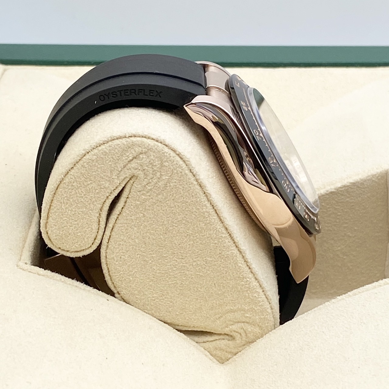 ロレックス デイトナ 116515LN ブラックラバーベルト ブラック&ピンク