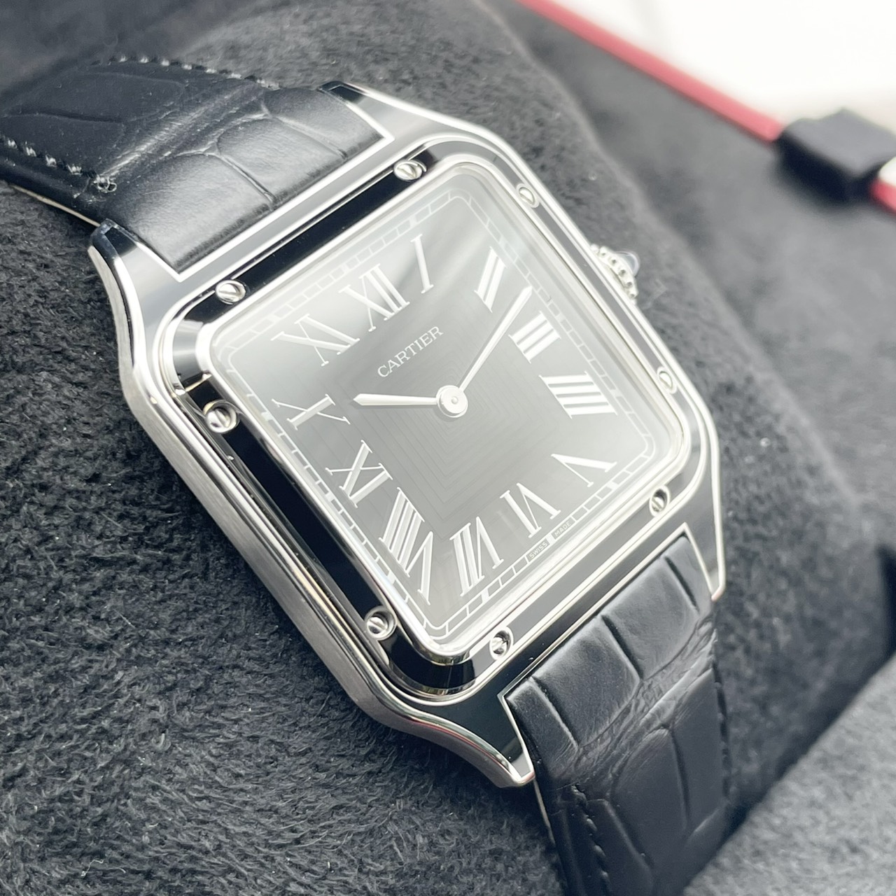 【定価約130万円！】カルティエ サントスデュモン WSSA0046 ブラック 43.5mm×31.4mm