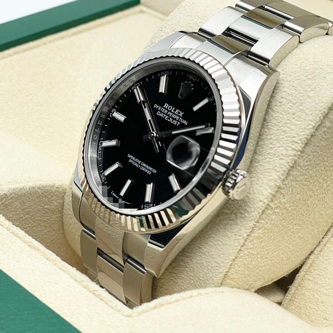 ロレックス デイトジャスト 126334 ブラックオイスターブレスレット 41mm