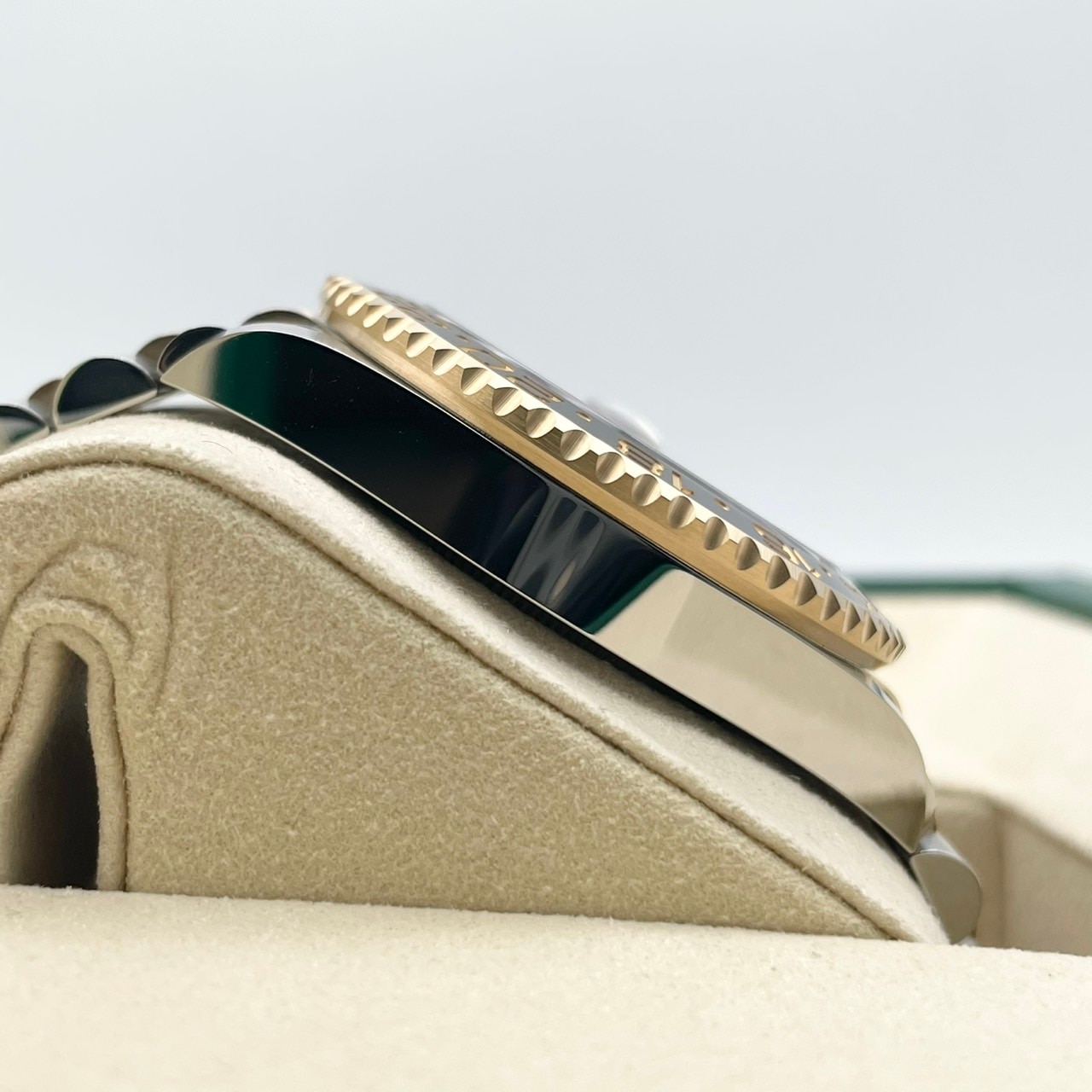 【一部正規保護シール付き！ 25年7月ギャラ！】ロレックス GMTマスターII 126713GRNR ジュビリーブレス 40mm