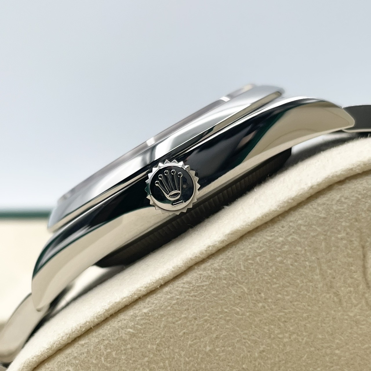 ロレックス オイスターパーペチュアル 126000 マルチカラー ジュビリーモチーフ 36mm