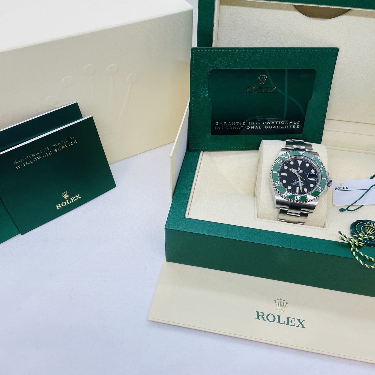 ロレックス サブマリーナ デイト 126610LV オイスターブレスレット ブラック グリーン