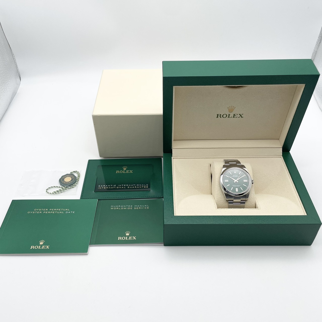 ロレックス オイスターパーペチュアル 124300 グリーン オイスターブレスレット 41mm