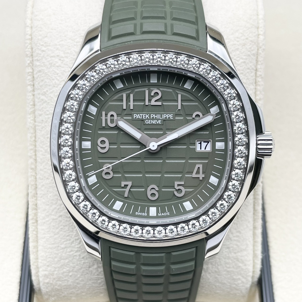 パテックフィリップ アクアノート ルーチェ 5267/200A-011 カーキ 38.8