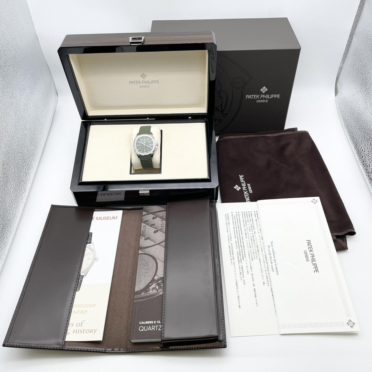 パテックフィリップ アクアノート ルーチェ 5267/200A-011 カーキ 38.8