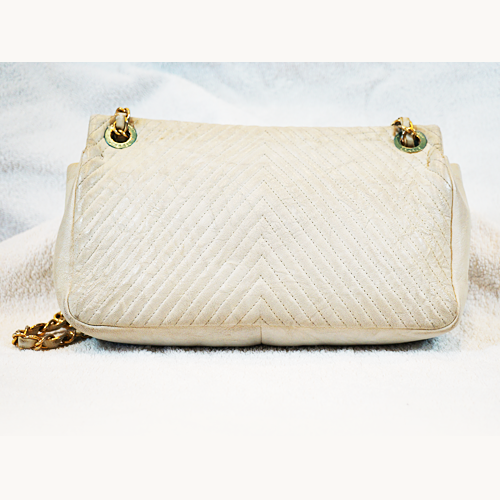 シャネル シェブロン Vステッチ チェーンショルダーバッグ A92087