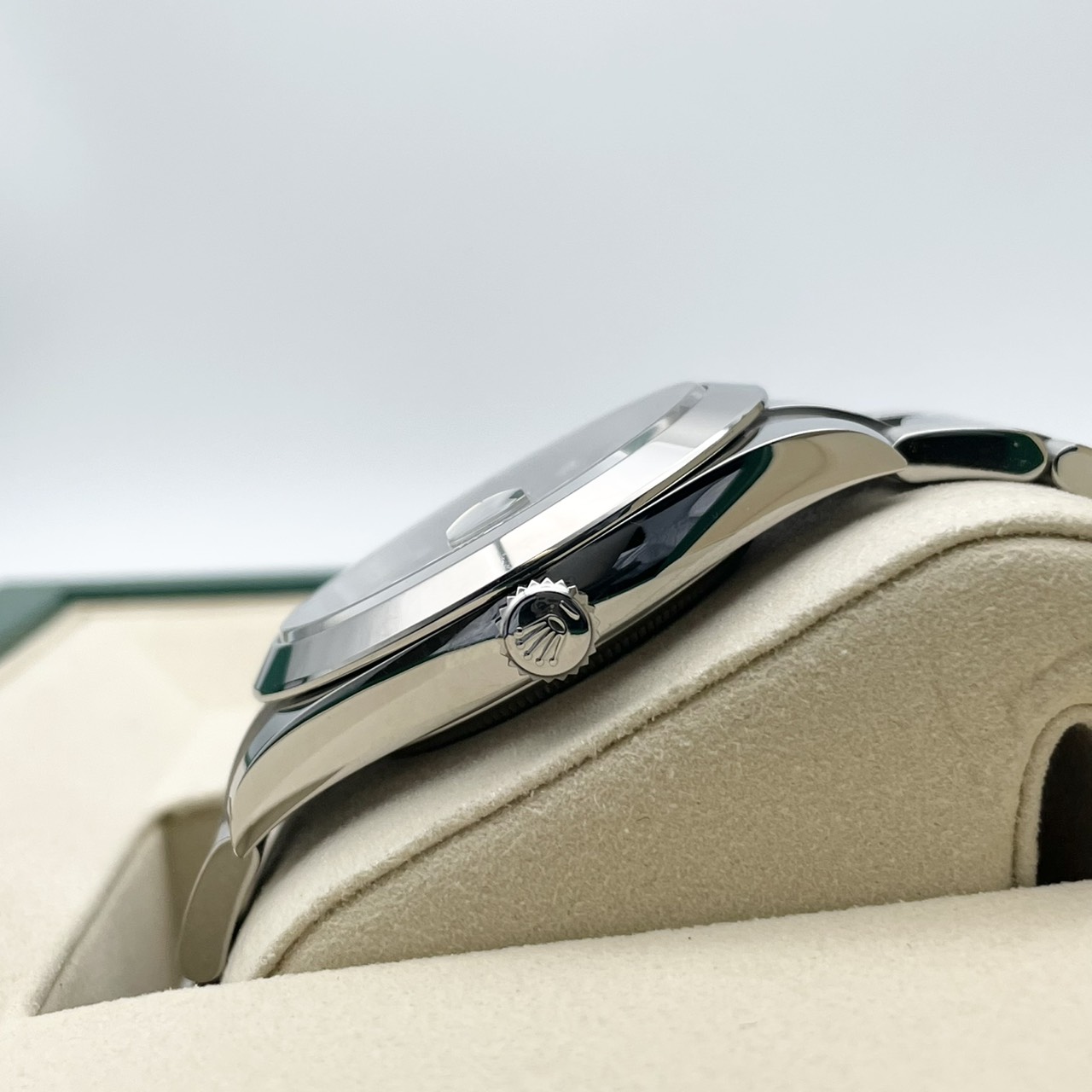 【25年9月ギャラ！】ロレックス デイトジャスト 126300 ミントグリーン オイスターブレスレット 41mm