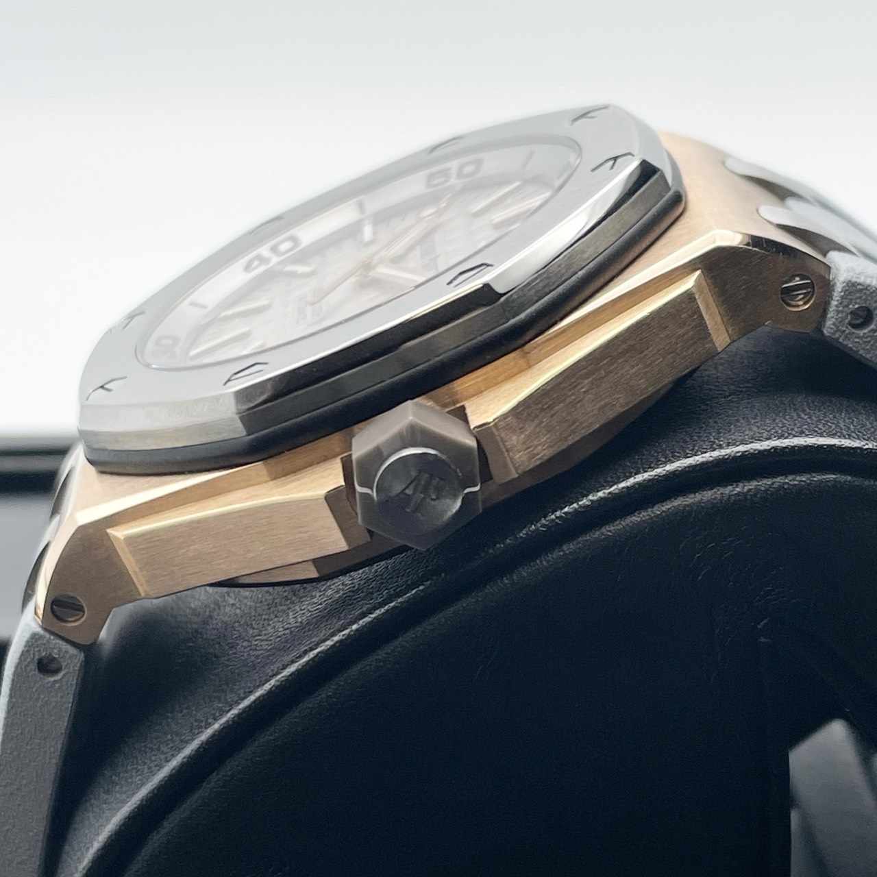 【世界500本限定】 ロイヤルオークオフショア ダイバー  15711OI.OO.A006CA.01 グレー ピンクゴールド×チタン  42mm