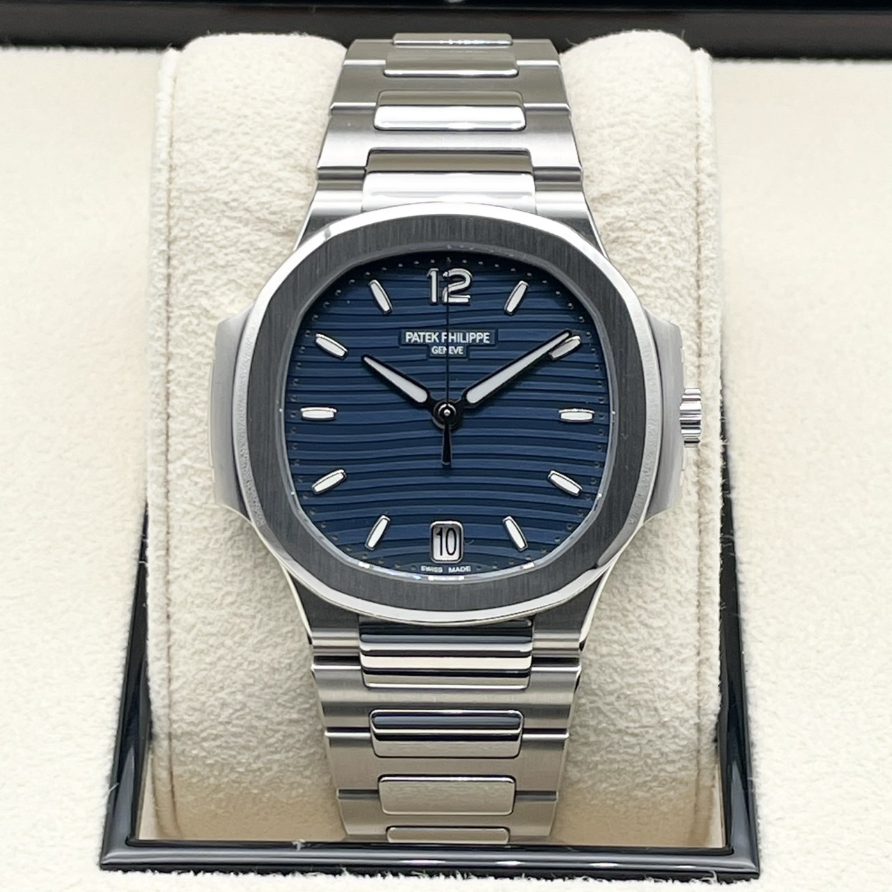 パテックフィリップ ノーチラス 7118/1A-001 ブルー・オパーリン 35.2mm