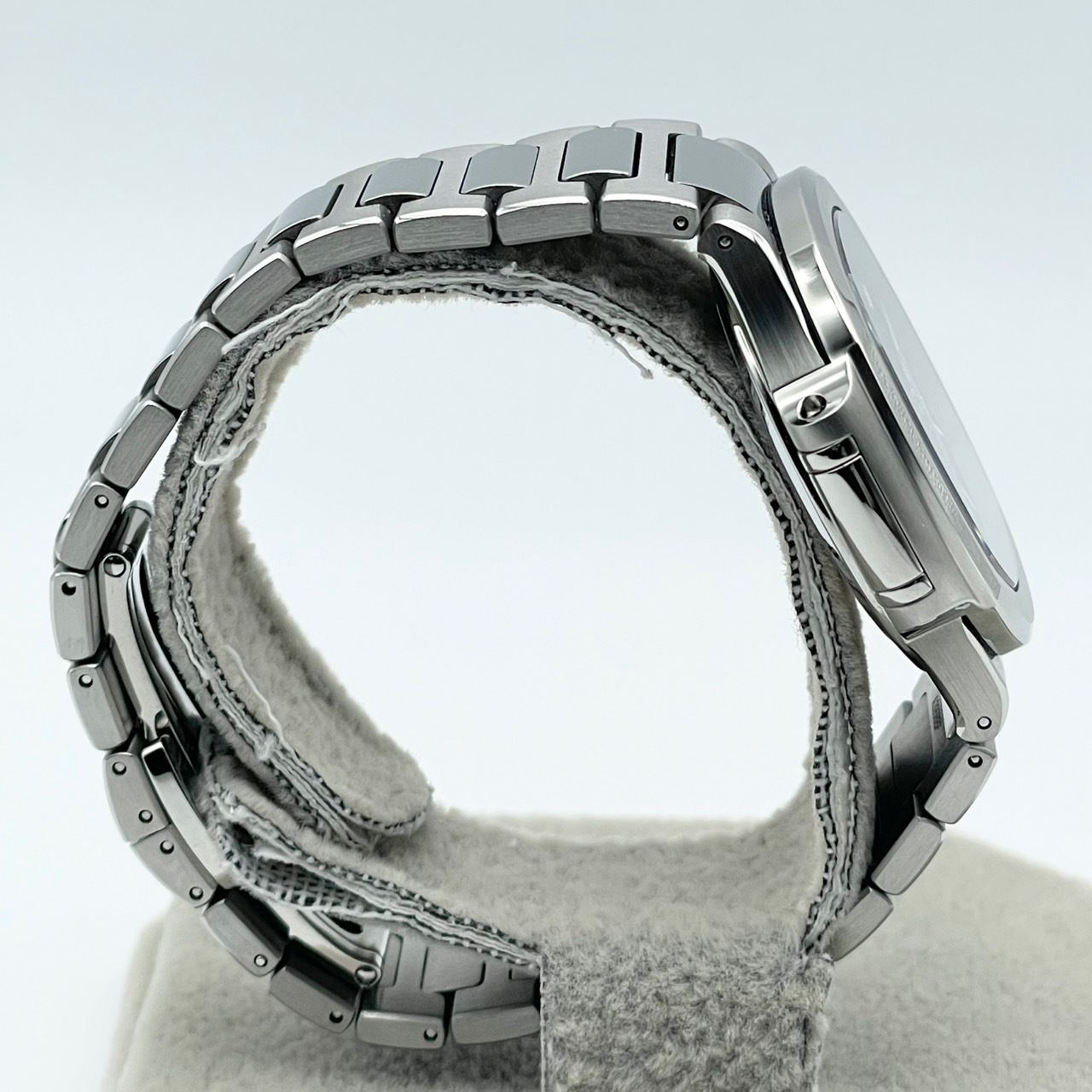 パテックフィリップ ノーチラス 7118/1A-001 ブルー・オパーリン 35.2mm