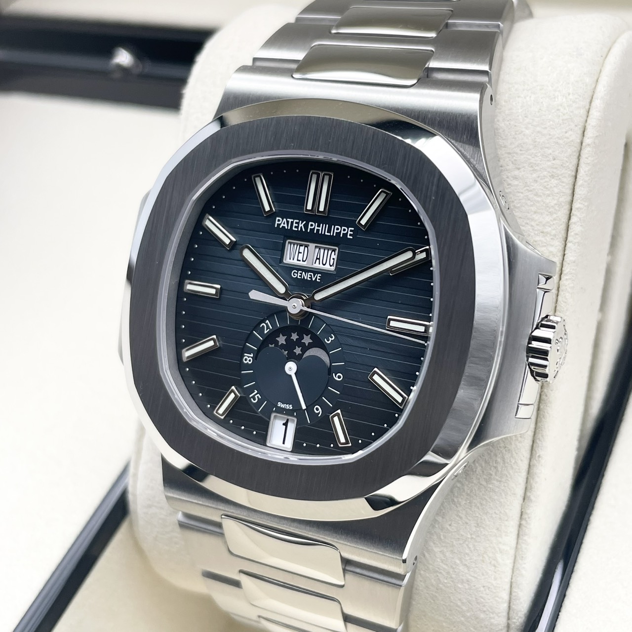 パテックフィリップ ノーチラス アニュアルカレンダー 5726/1A-014 ブルー 40mm