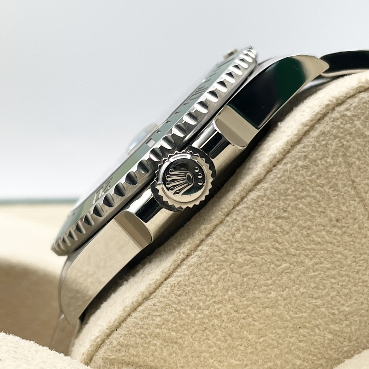 ロレックス サブマリーナーデイト 116610LV グリーン オイスターブレス 40mm