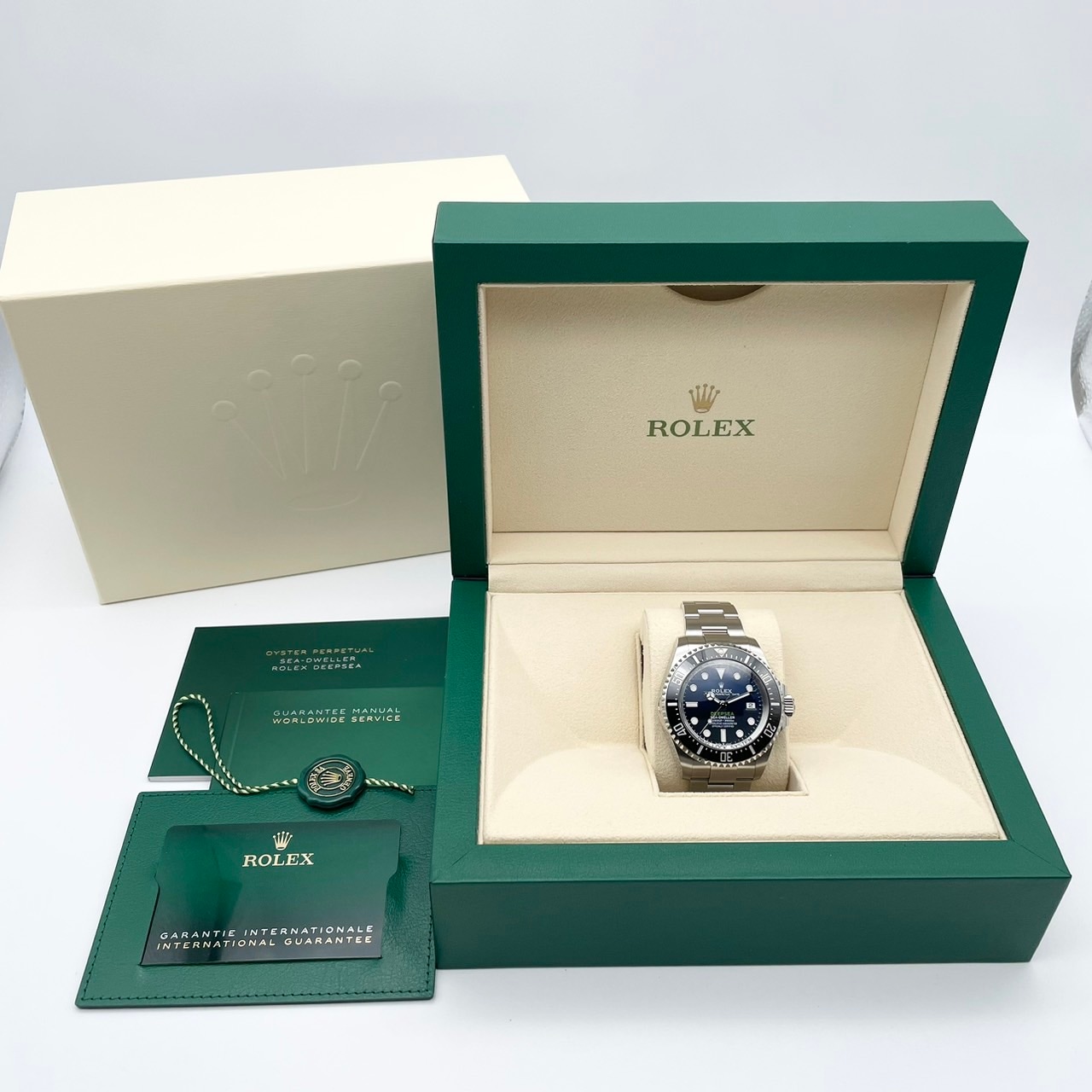 ロレックス シードゥエラーディープシー 136660 Dブルー オイスターブレスレット 44mm