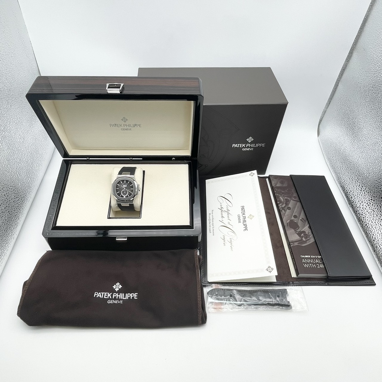 パテックフィリップ ノーチラス アニュアルカレンダー 5726A-001 40.5mm