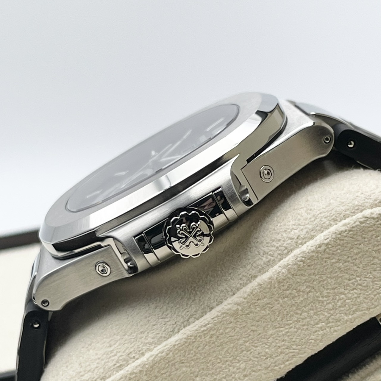 パテックフィリップ ノーチラス アニュアルカレンダー 5726A-001 40.5mm