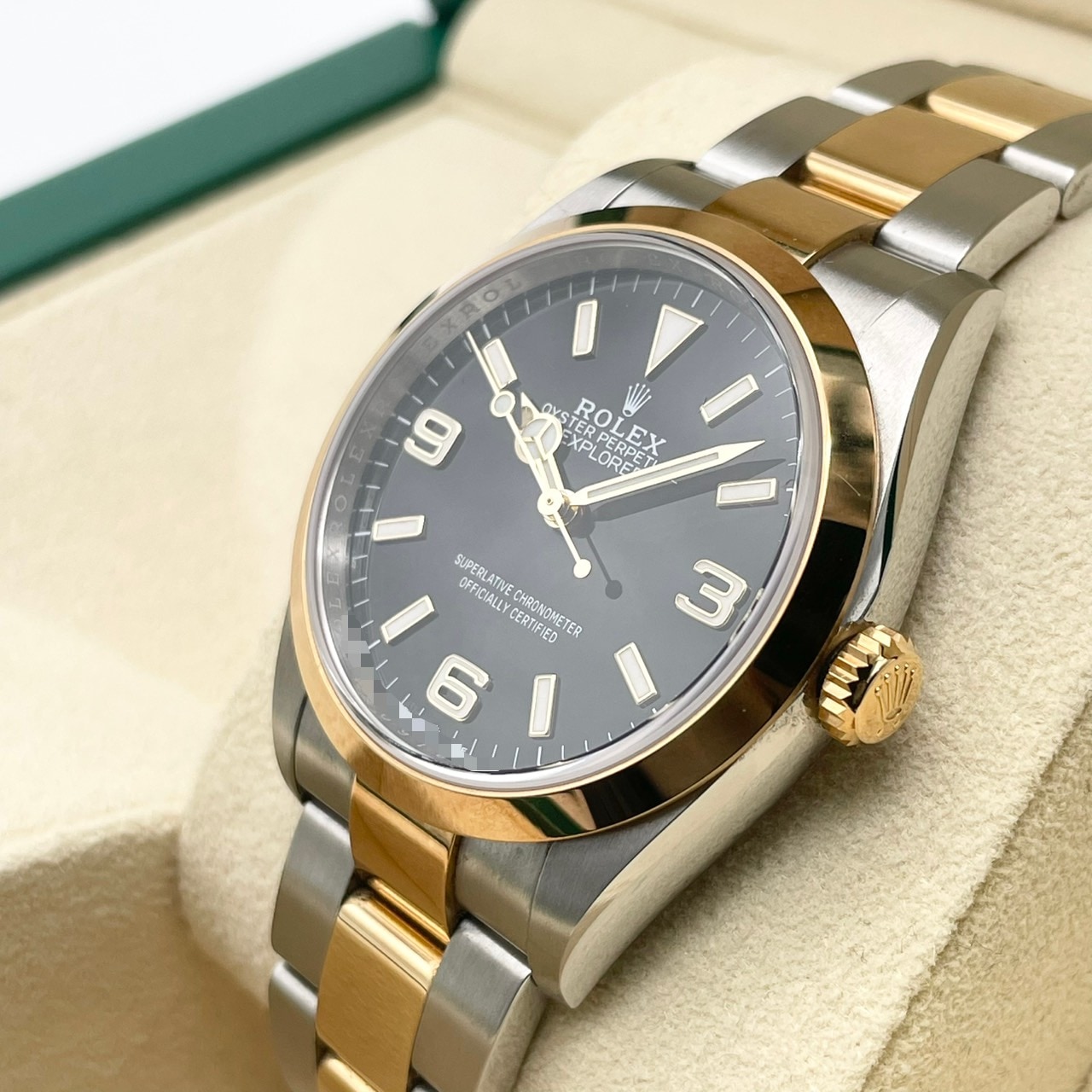 ロレックス エクスプローラー 124273 ブラック ステンレススチール+イエローゴールド 36mm
