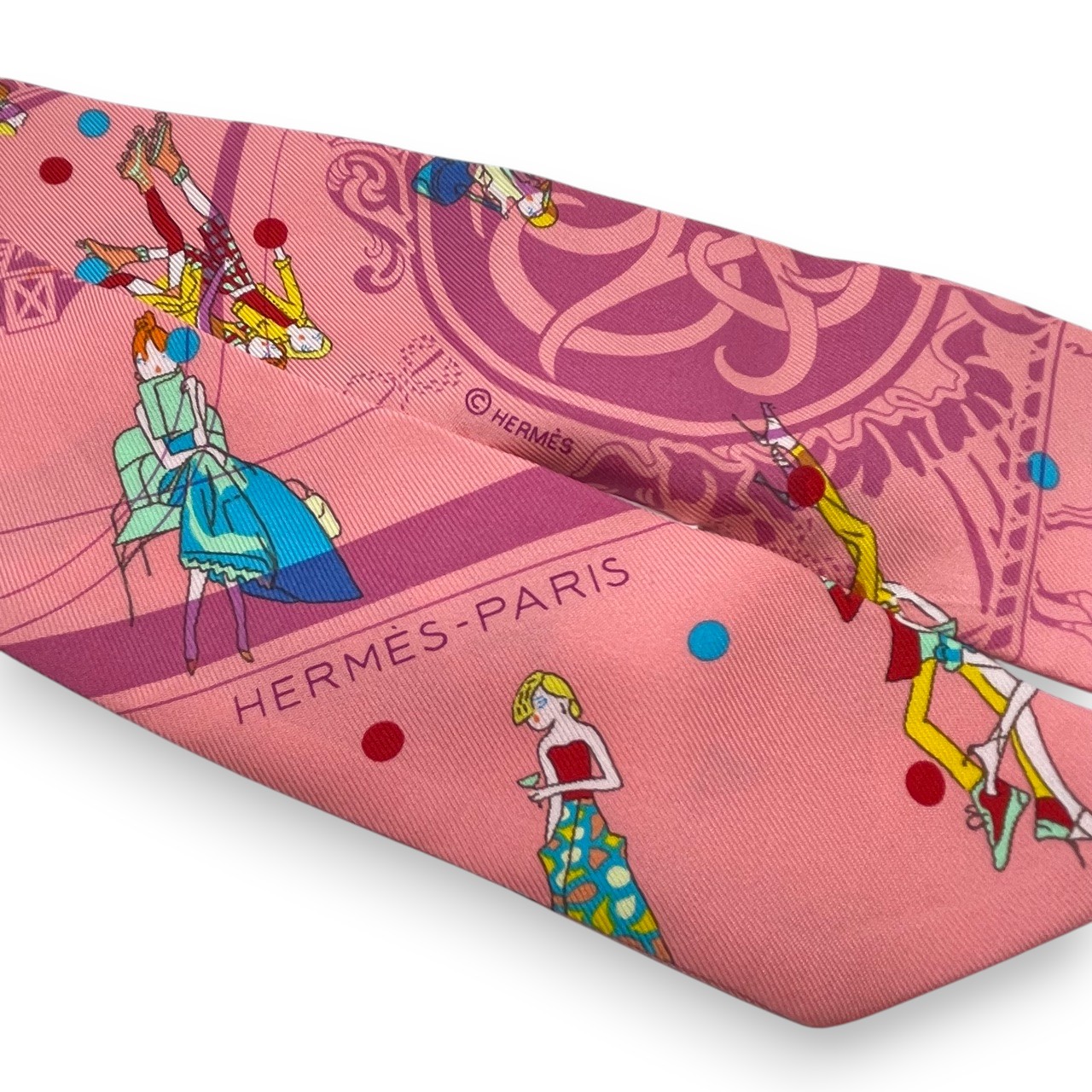 エルメス ツイリー Ex-Libris Les Parisiennes パリジェンヌ  ピンク シルク100％