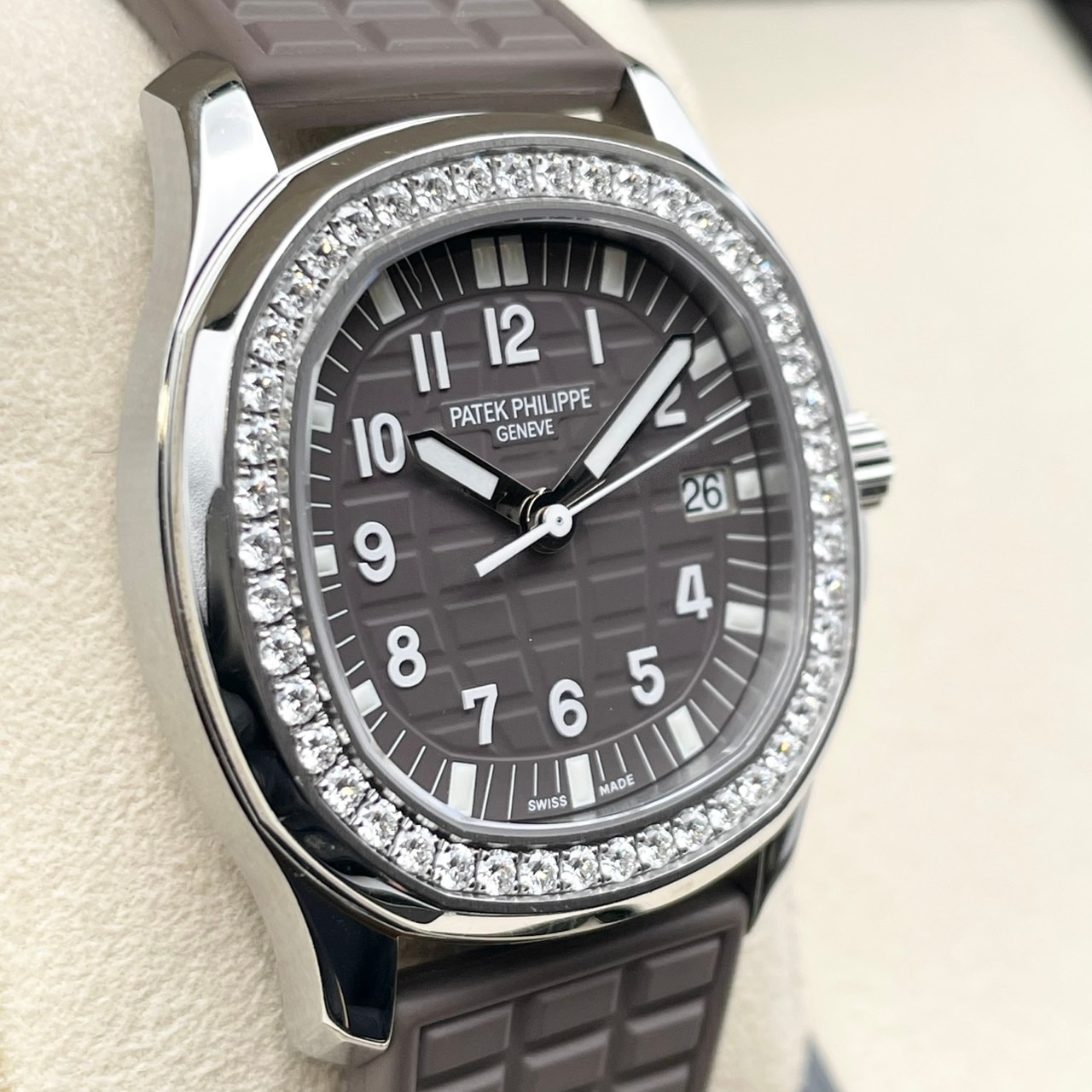 【希少！】パテックフィリップ アクアノート ルーチェ 5067A-023 トープ 35.6mm