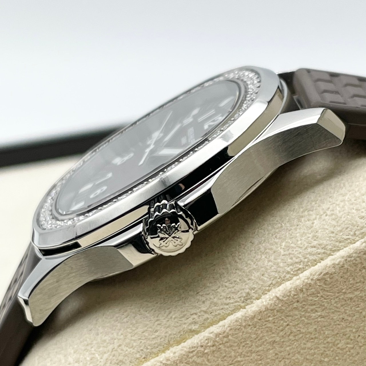 【希少！】パテックフィリップ アクアノート ルーチェ 5067A-023 トープ 35.6mm