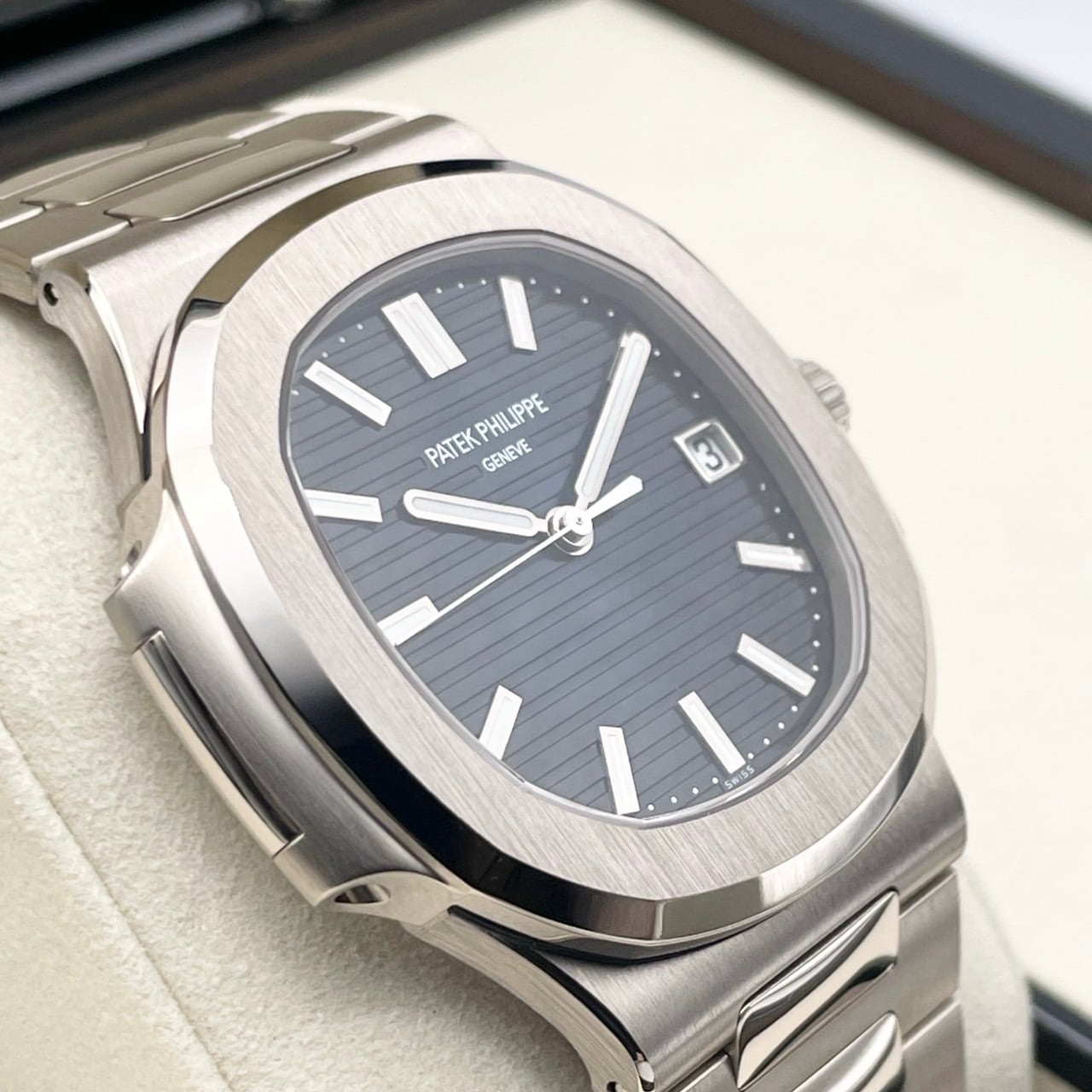 2025年7月保証書付き！】パテックフィリップ ノーチラス 5811/1G-001