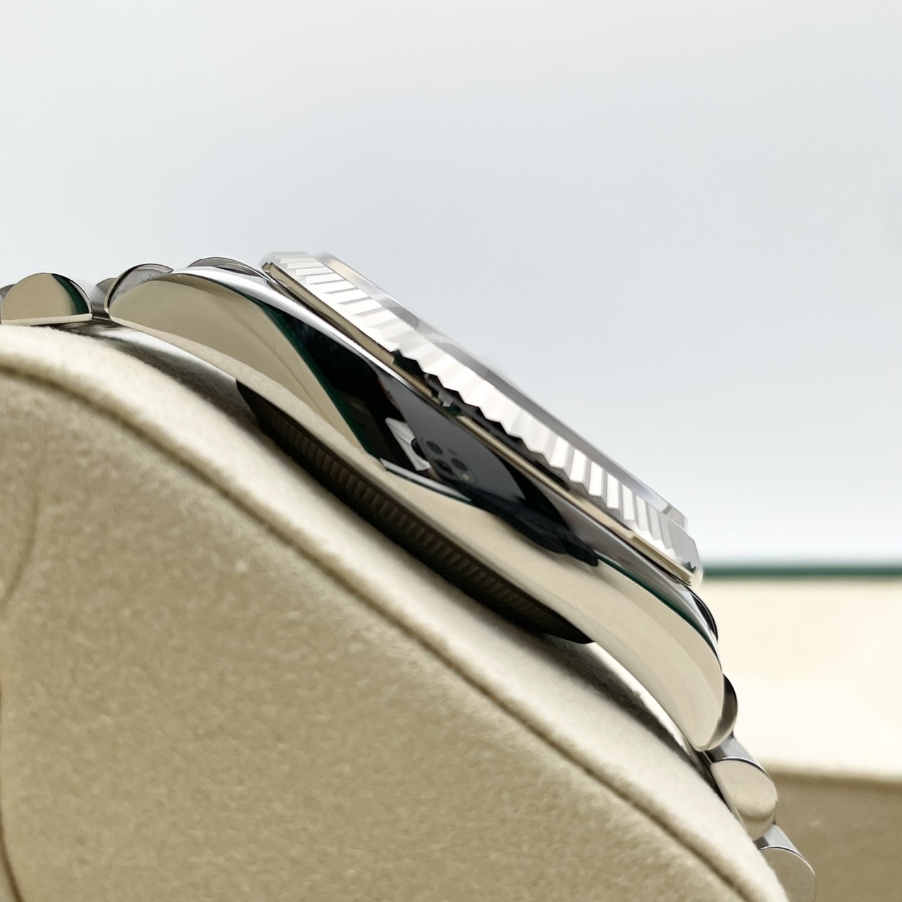 ロレックス デイトジャスト 126234 ブライトブラック ジュビリーブレス 36mm