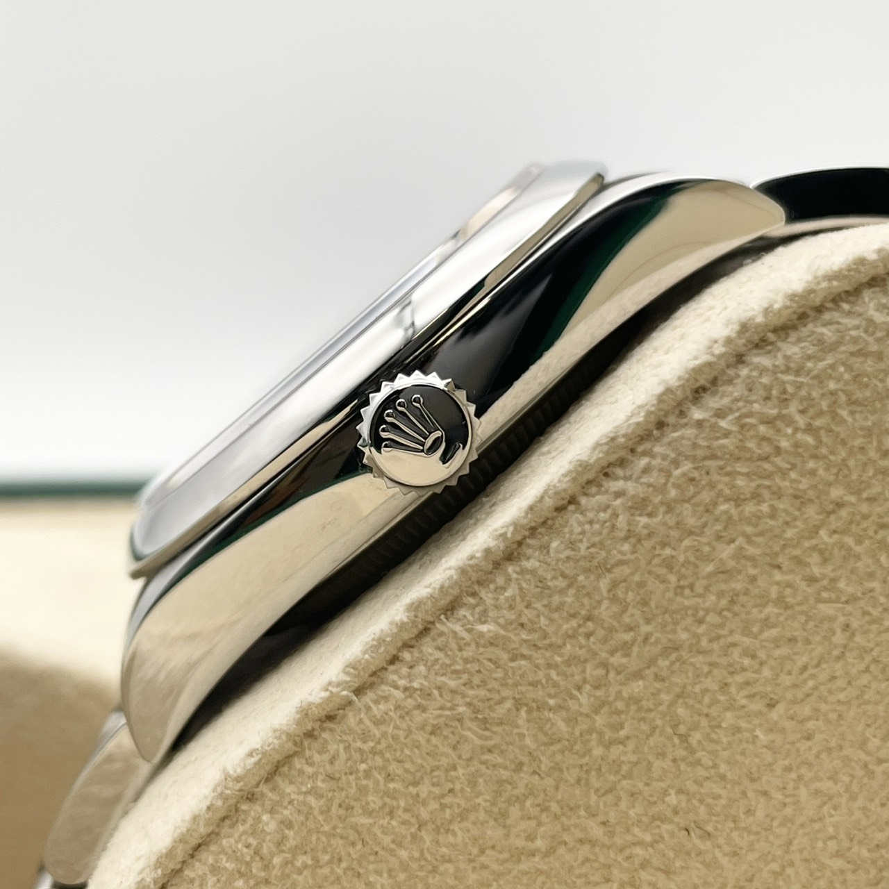 ロレックス オイスターパーペチュアル 126000 オイスターブレスレット セレブレーションモチーフ 36mm