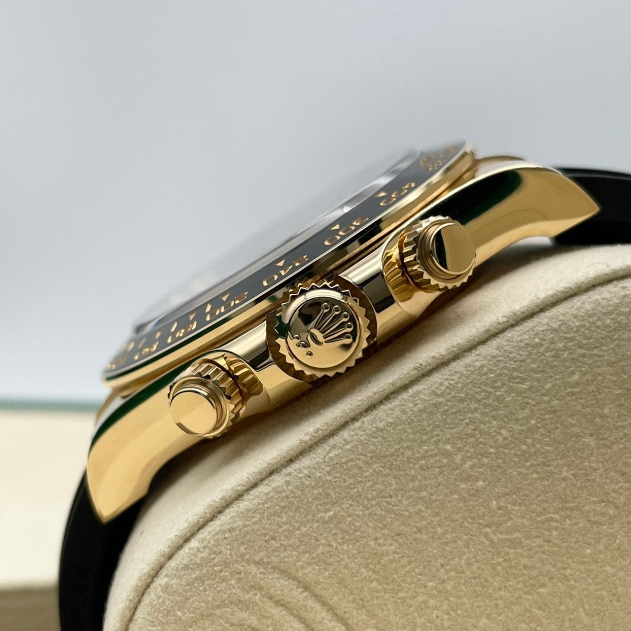 【保証書日付2026年3月！】ロレックス デイトナ 126518LN ゴールデン&ブライトブラック 40mm