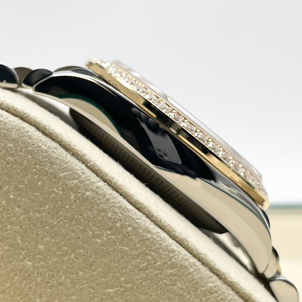 【保証書日付2026年3月！】 ロレックス デイトジャスト 278383RBR ホワイトシェル ジュビリーブレス 31mm