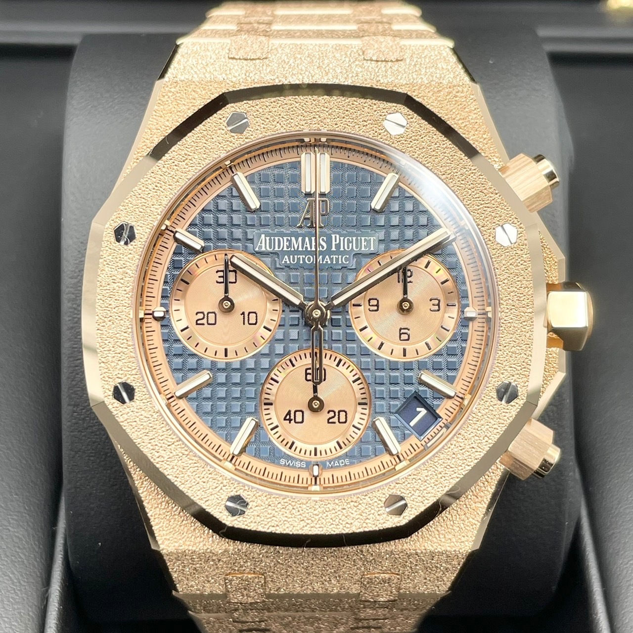 オーデマピゲ ロイヤルオーク 26239OR.GG.1224OR.01 フロステッドゴールド ブルーグランドタペストリー 41mm