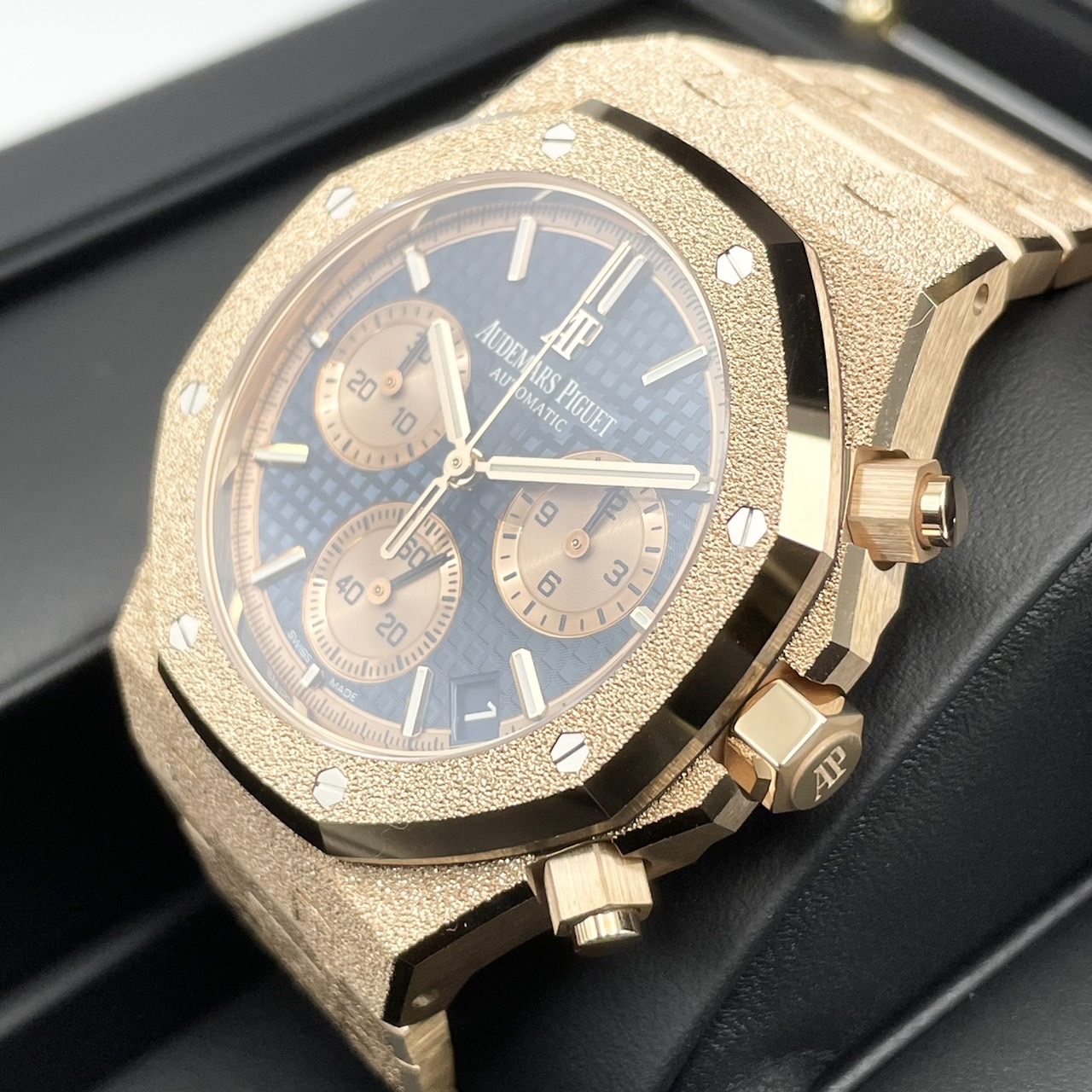 オーデマピゲ ロイヤルオーク 26239OR.GG.1224OR.01 フロステッドゴールド ブルーグランドタペストリー 41mm